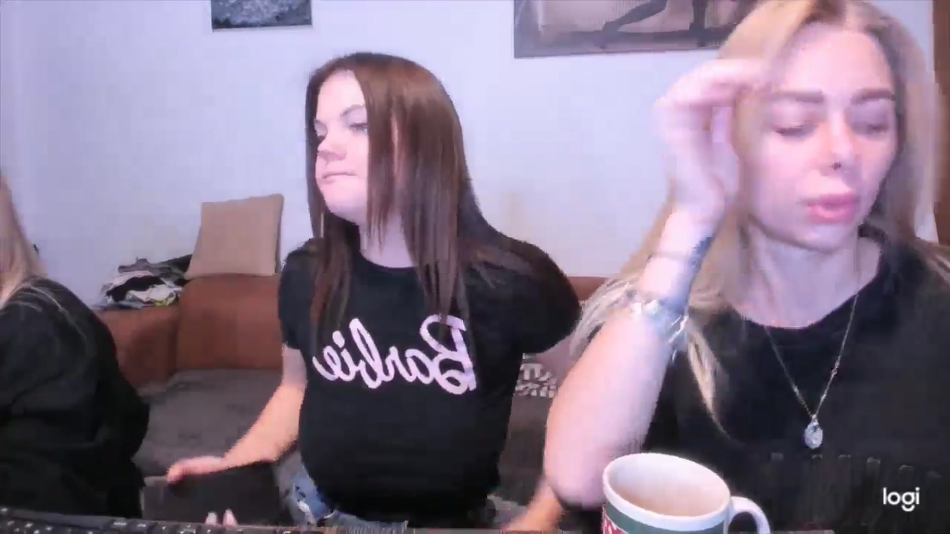 Gallery image thumbnail from YourPupsik's myfreecams stream on, 11/10/2024, 09:57 image 14 of 20