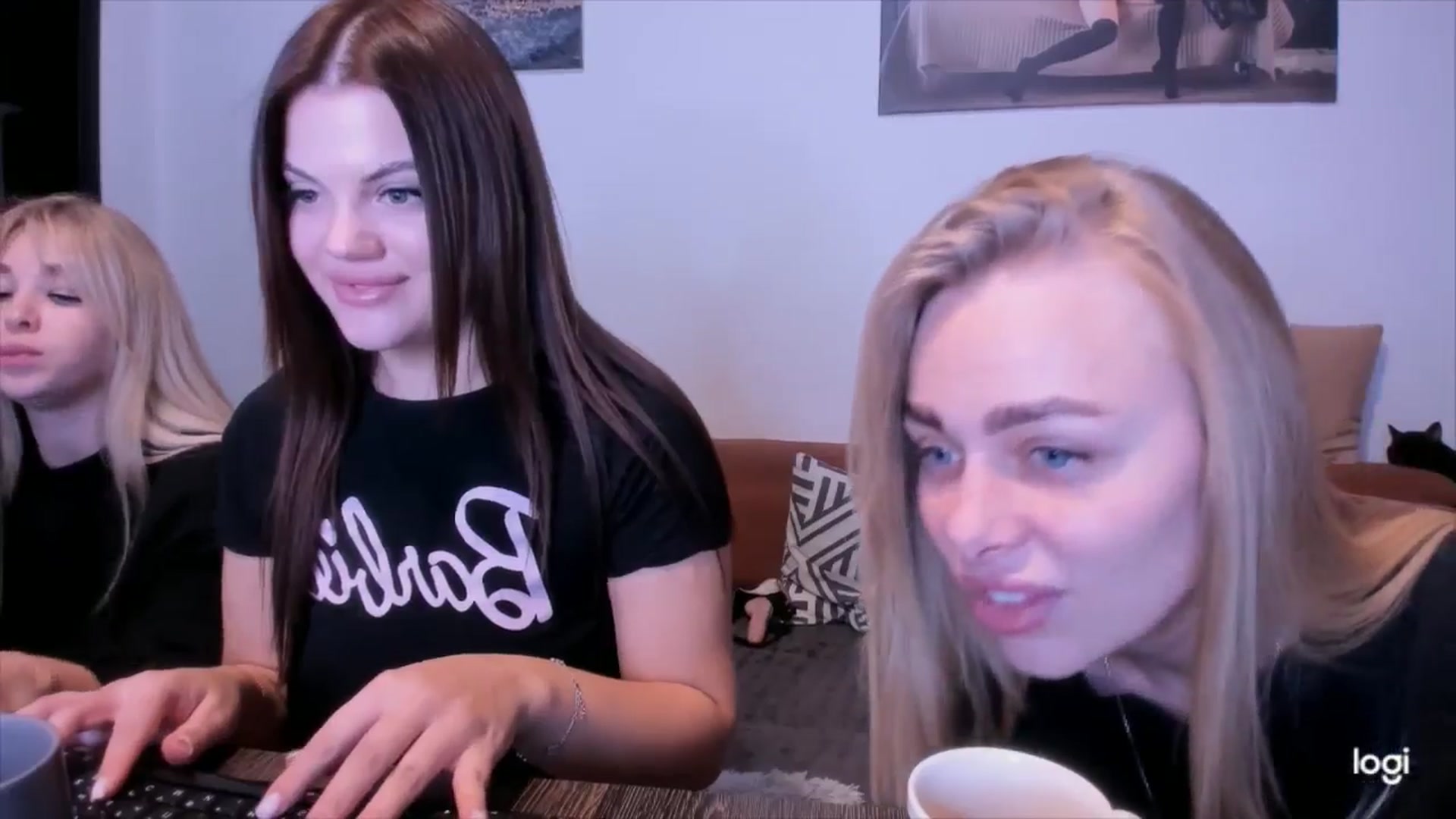 Gallery image thumbnail from YourPupsik's myfreecams stream on, 11/10/2024, 10:57 image 19 of 20