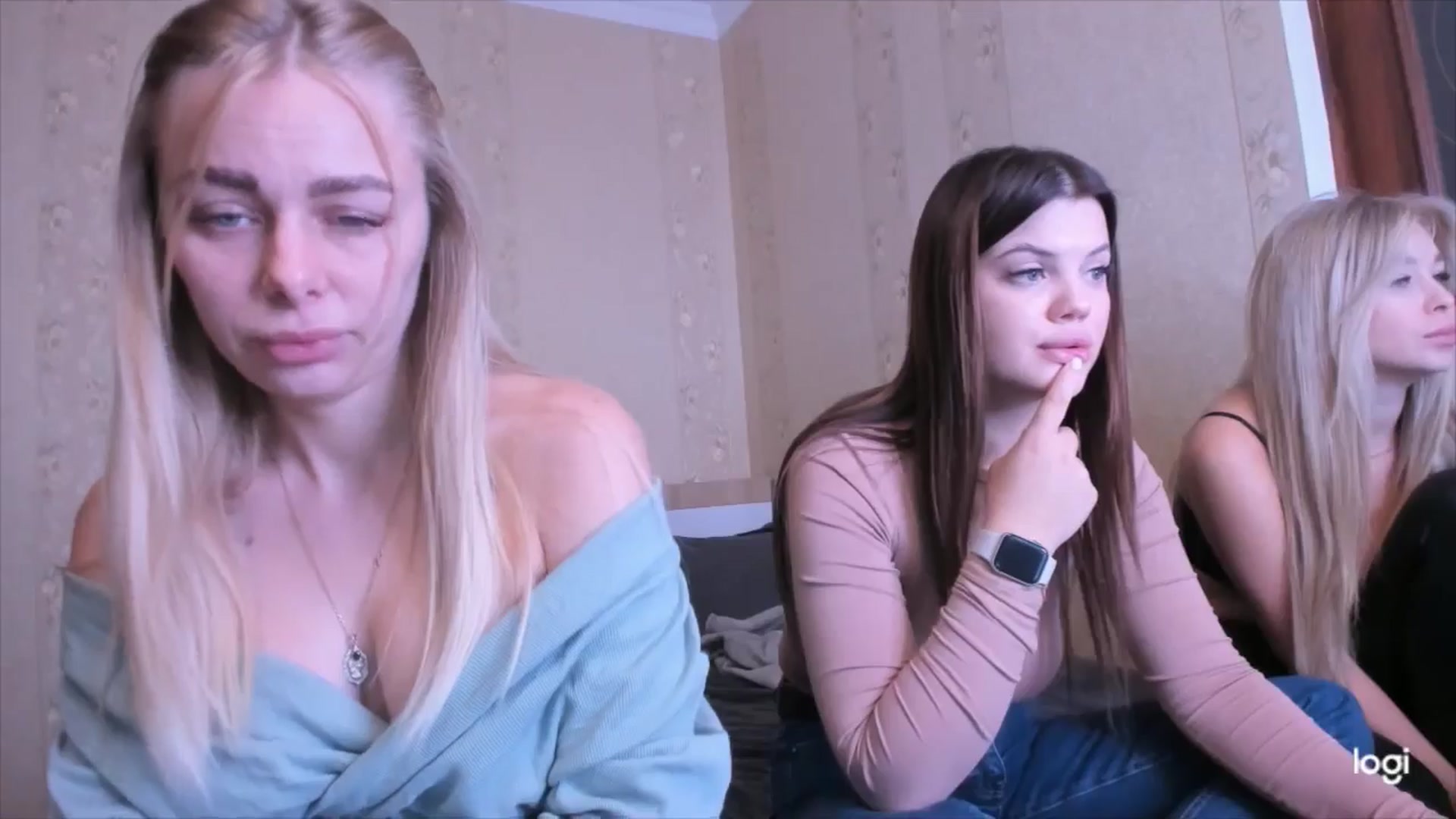 Gallery image thumbnail from YourPupsik's myfreecams stream on, 11/11/2024, 10:38 image 10 of 20