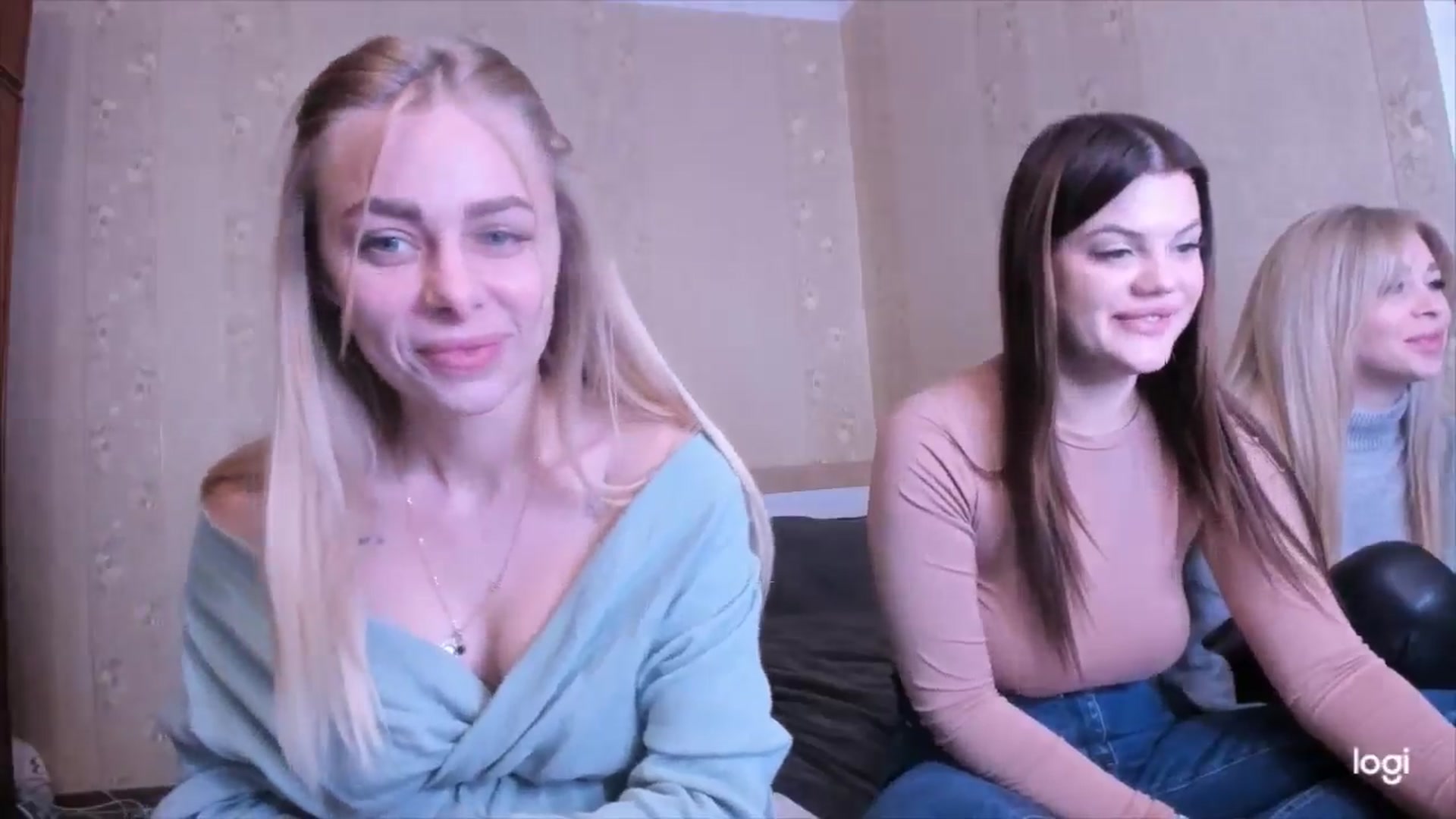 Gallery image thumbnail from YourPupsik's myfreecams stream on, 11/11/2024, 10:38 image 20 of 20