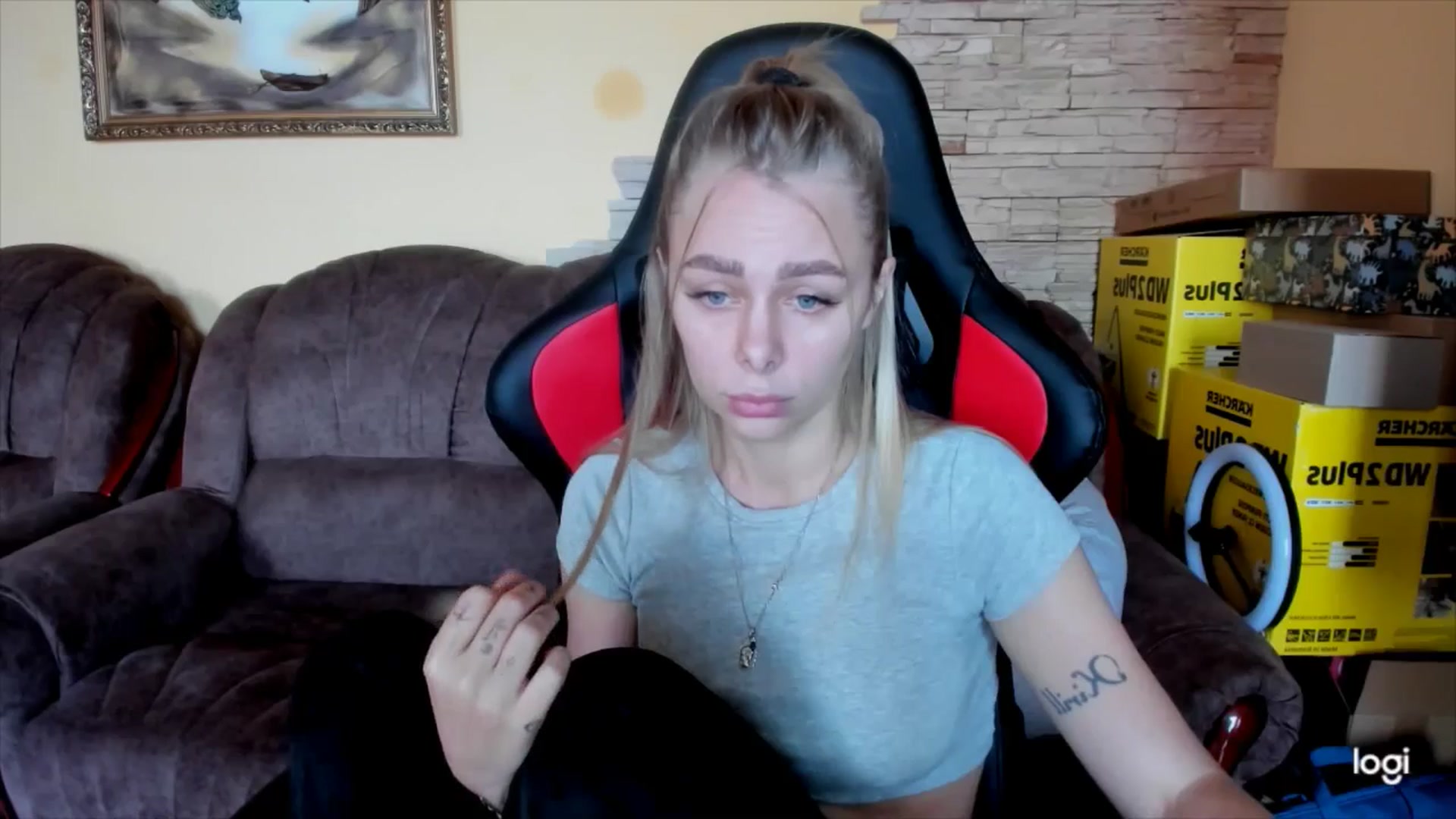 Gallery image thumbnail from YourPupsik's myfreecams stream on, 11/18/2024, 14:07 image 7 of 20