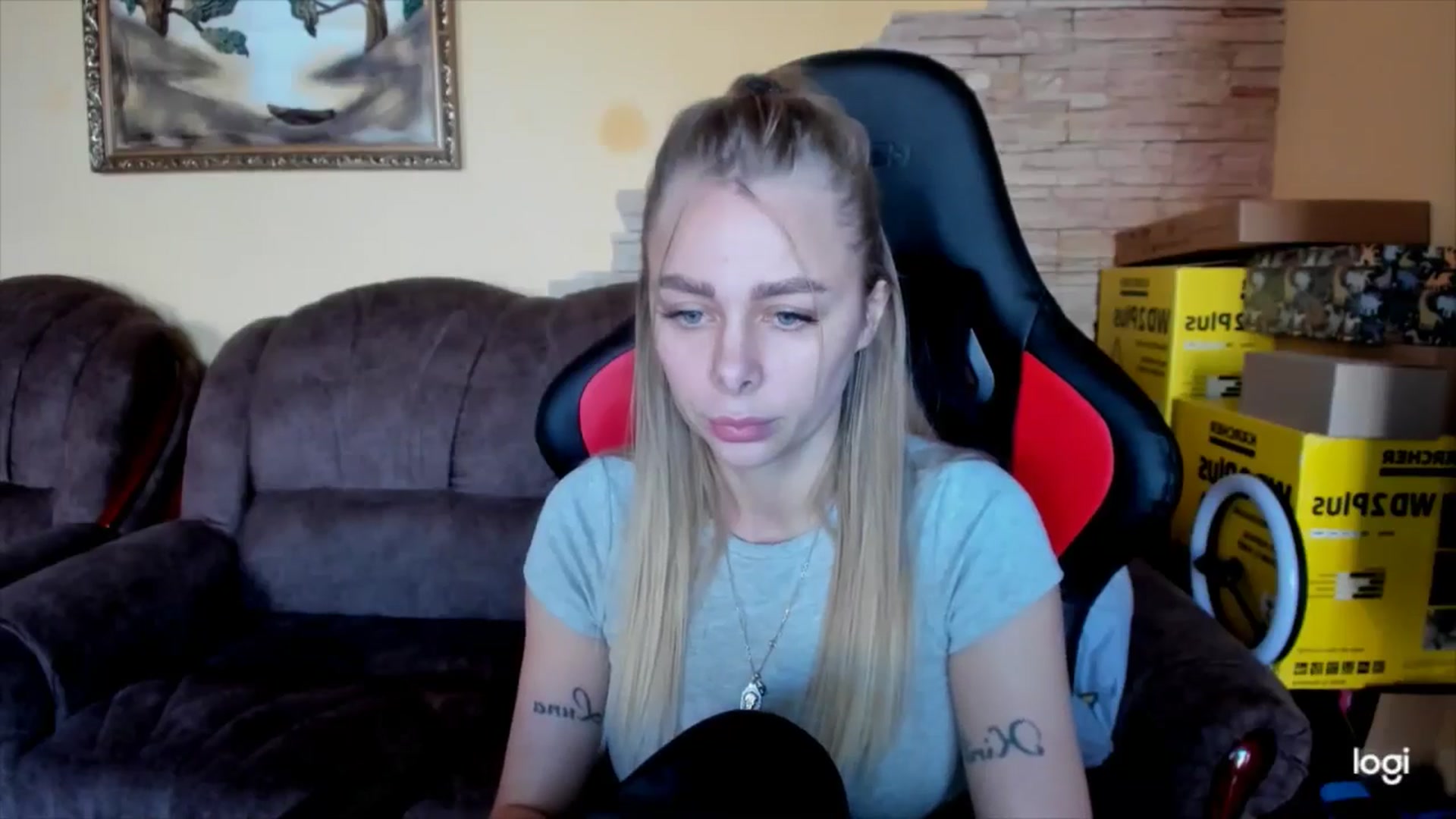 Gallery image thumbnail from YourPupsik's myfreecams stream on, 11/18/2024, 14:07 image 17 of 20