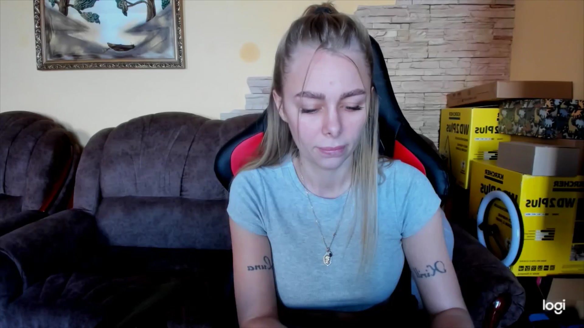 Gallery image thumbnail from YourPupsik's myfreecams stream on, 11/18/2024, 14:07 image 12 of 20