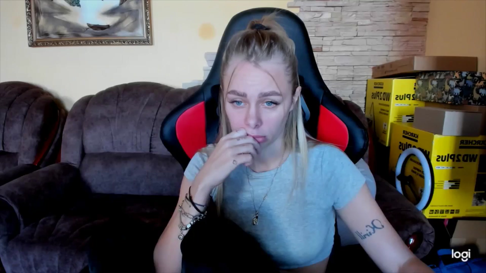 Gallery image thumbnail from YourPupsik's myfreecams stream on, 11/18/2024, 14:07 image 8 of 20