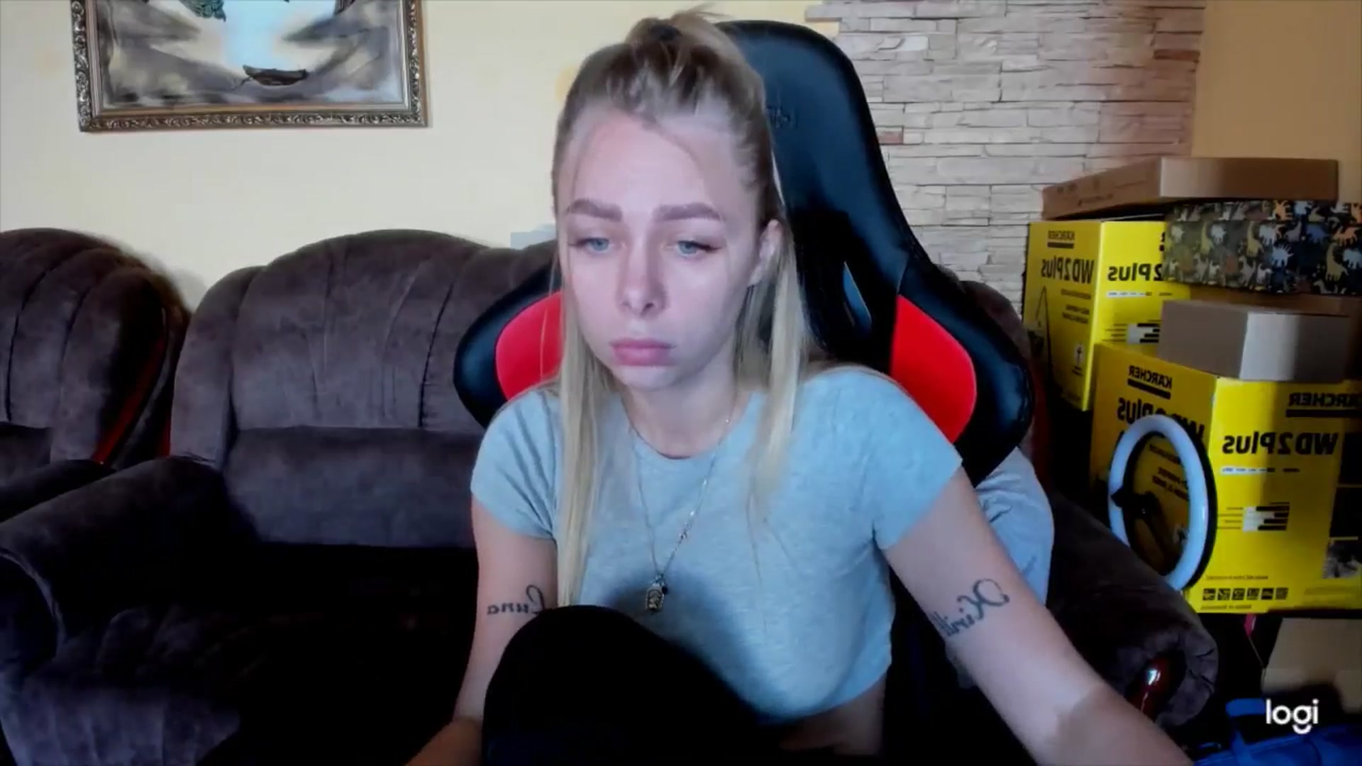 Gallery image thumbnail from YourPupsik's myfreecams stream on, 11/18/2024, 14:07 image 6 of 20