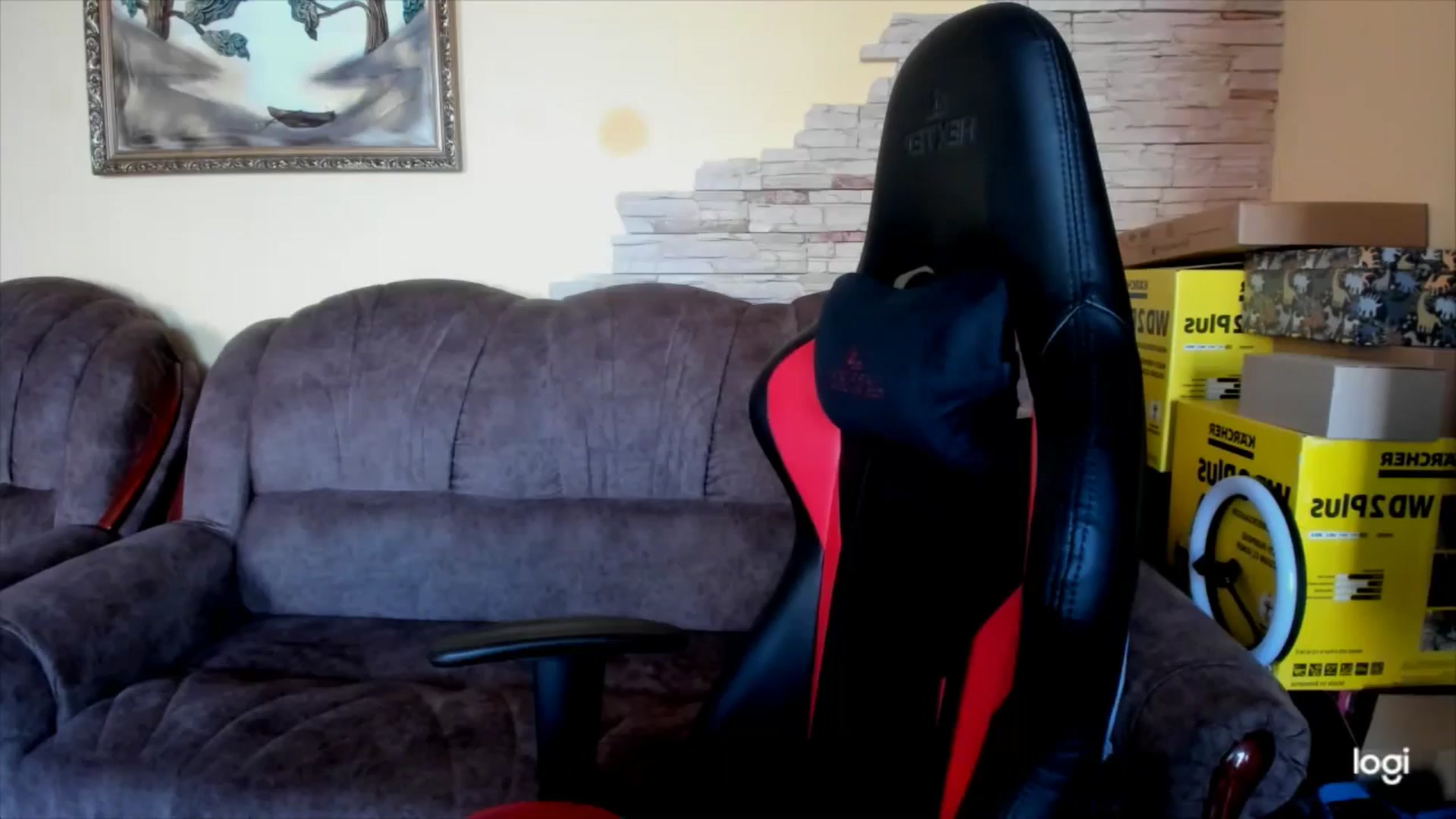Gallery image thumbnail from YourPupsik's myfreecams stream on, 11/18/2024, 14:07 image 16 of 20