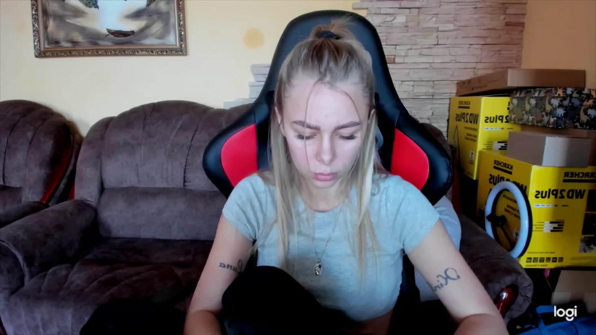 Gallery image thumbnail from YourPupsik's myfreecams stream on, 11/18/2024, 14:07 image 10 of 20