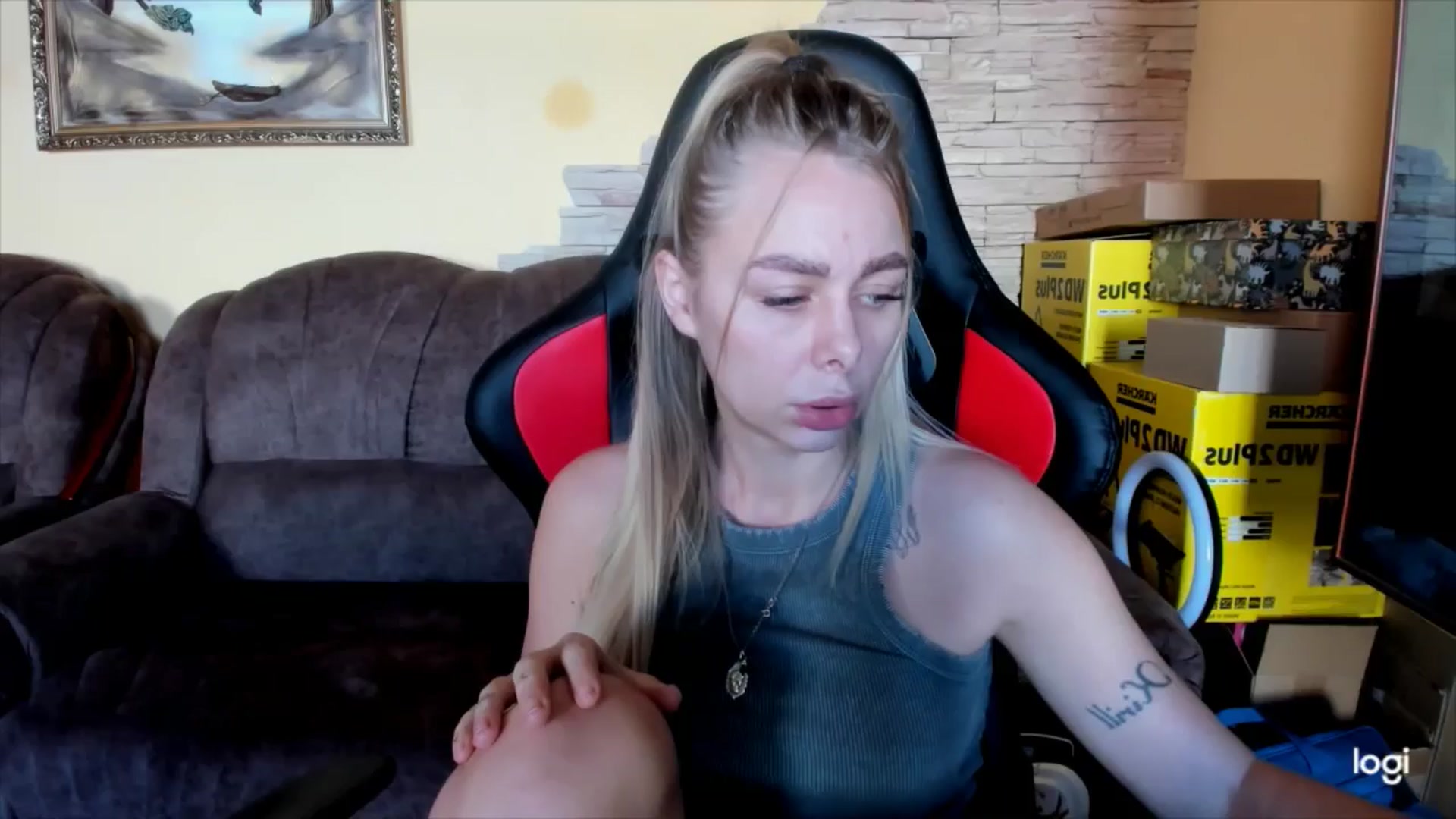 Gallery image thumbnail from YourPupsik's myfreecams stream on, 11/19/2024, 09:40 image 17 of 20