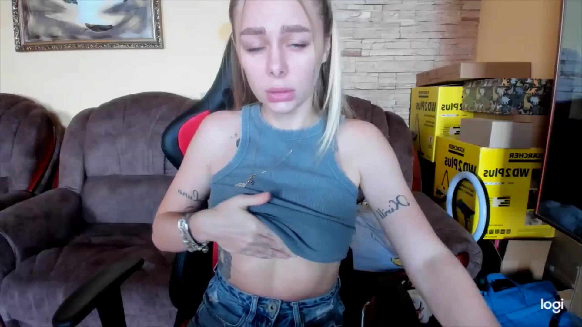 Gallery image thumbnail from YourPupsik's myfreecams stream on, 11/19/2024, 09:40 image 3 of 20