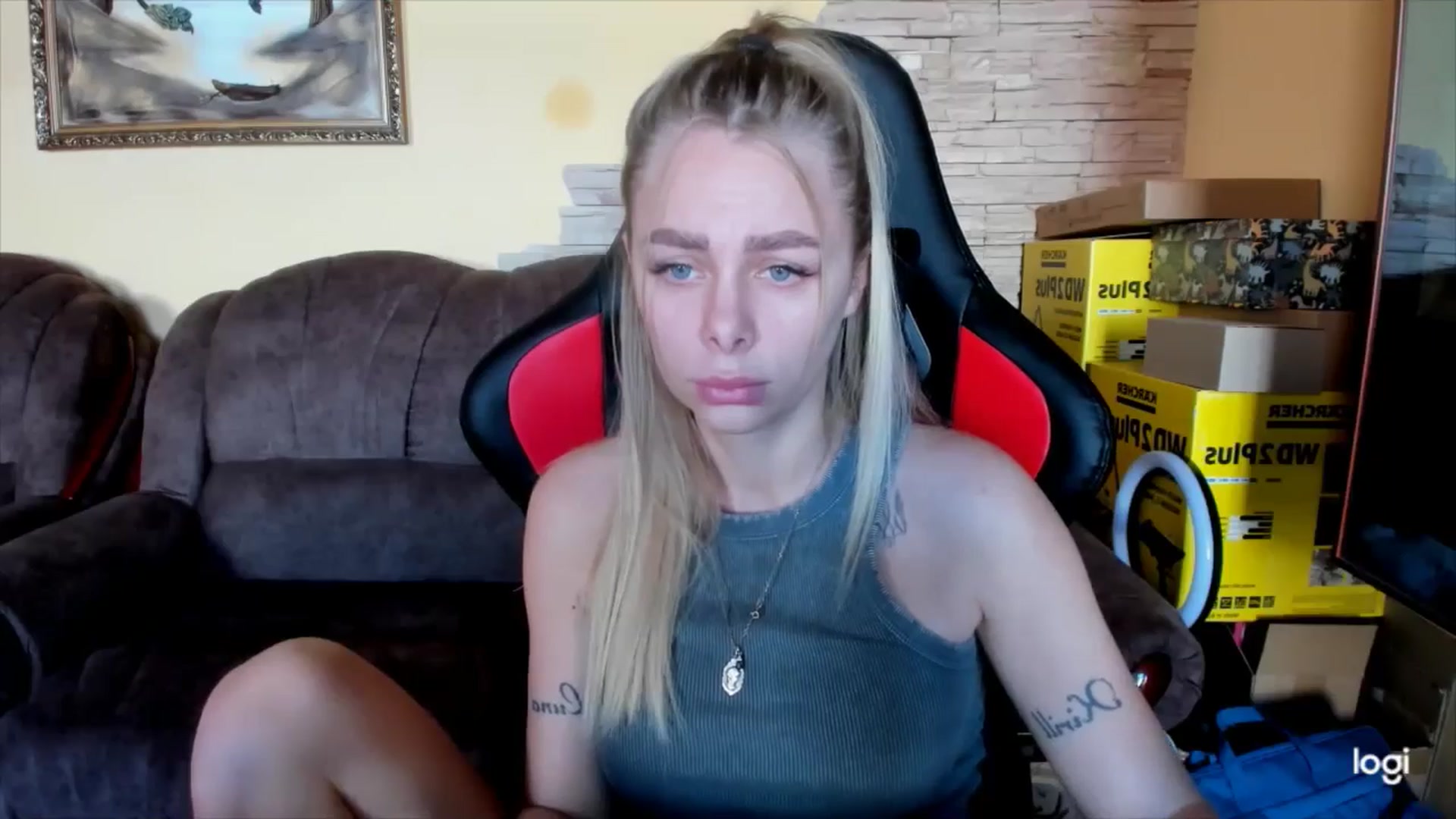 Gallery image thumbnail from YourPupsik's myfreecams stream on, 11/19/2024, 09:40 image 12 of 20