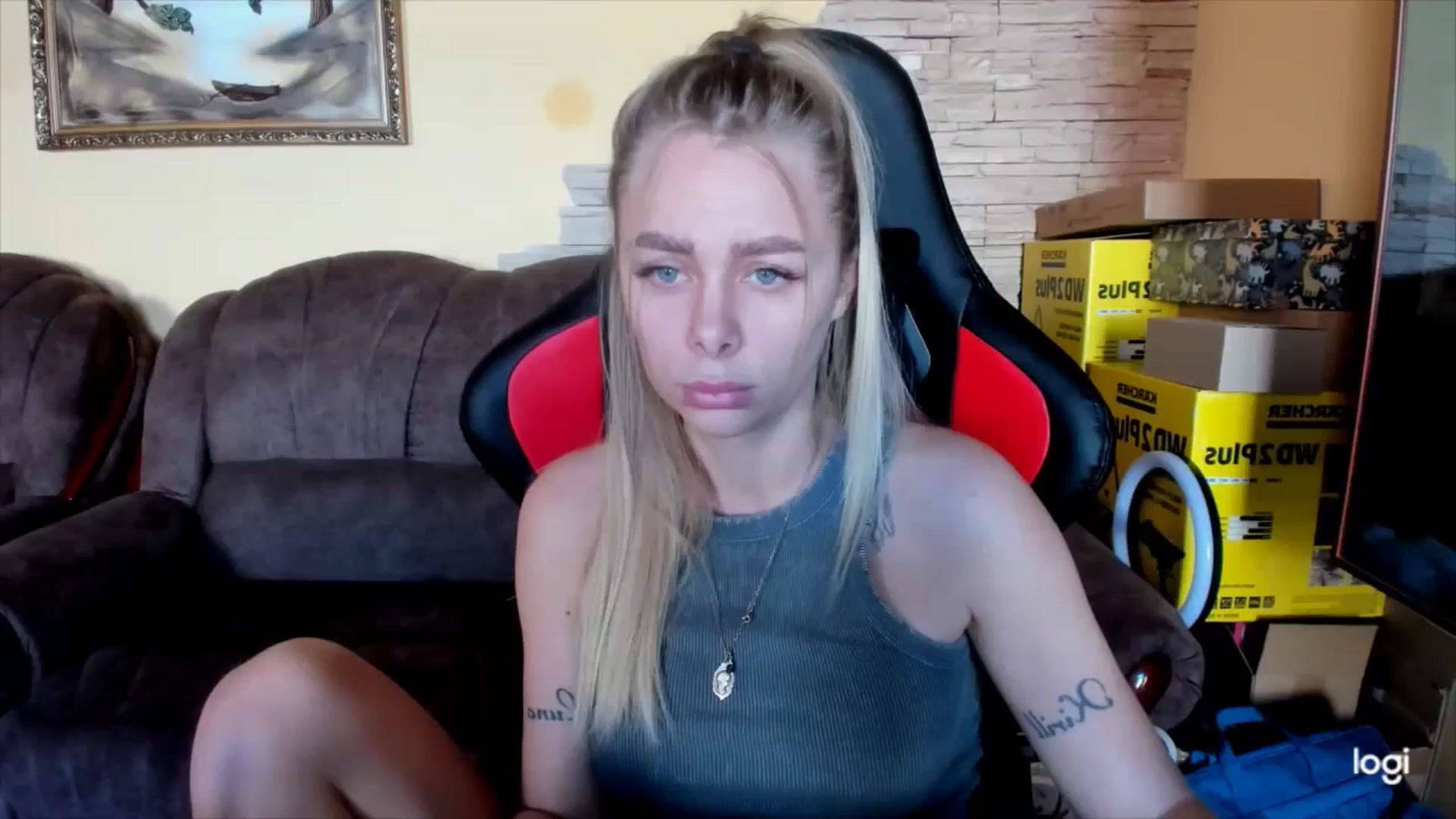 Gallery image thumbnail from YourPupsik's myfreecams stream on, 11/19/2024, 09:40 image 13 of 20