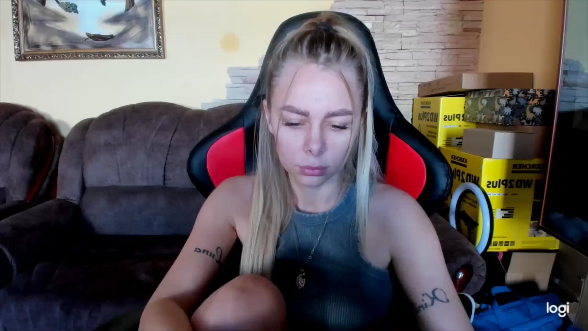 Gallery image thumbnail from YourPupsik's myfreecams stream on, 11/19/2024, 09:40 image 15 of 20