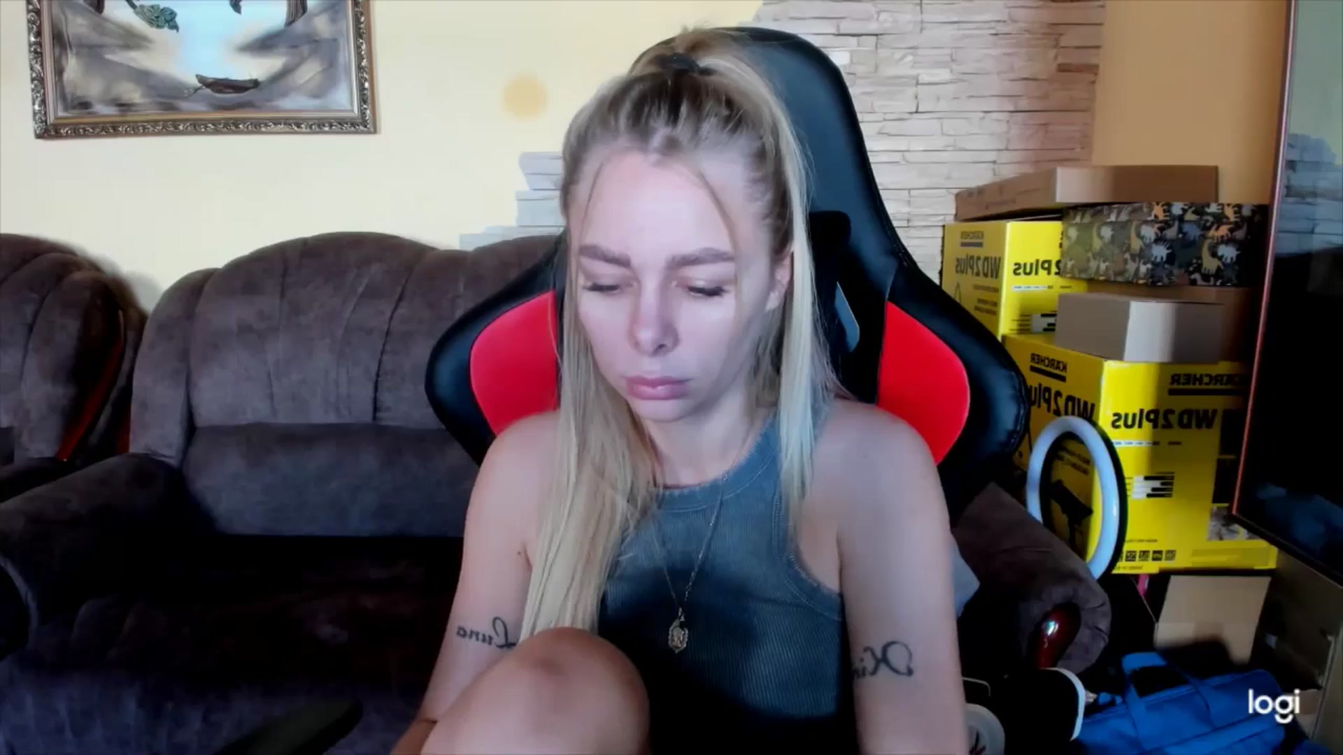 Gallery image thumbnail from YourPupsik's myfreecams stream on, 11/19/2024, 09:40 image 14 of 20