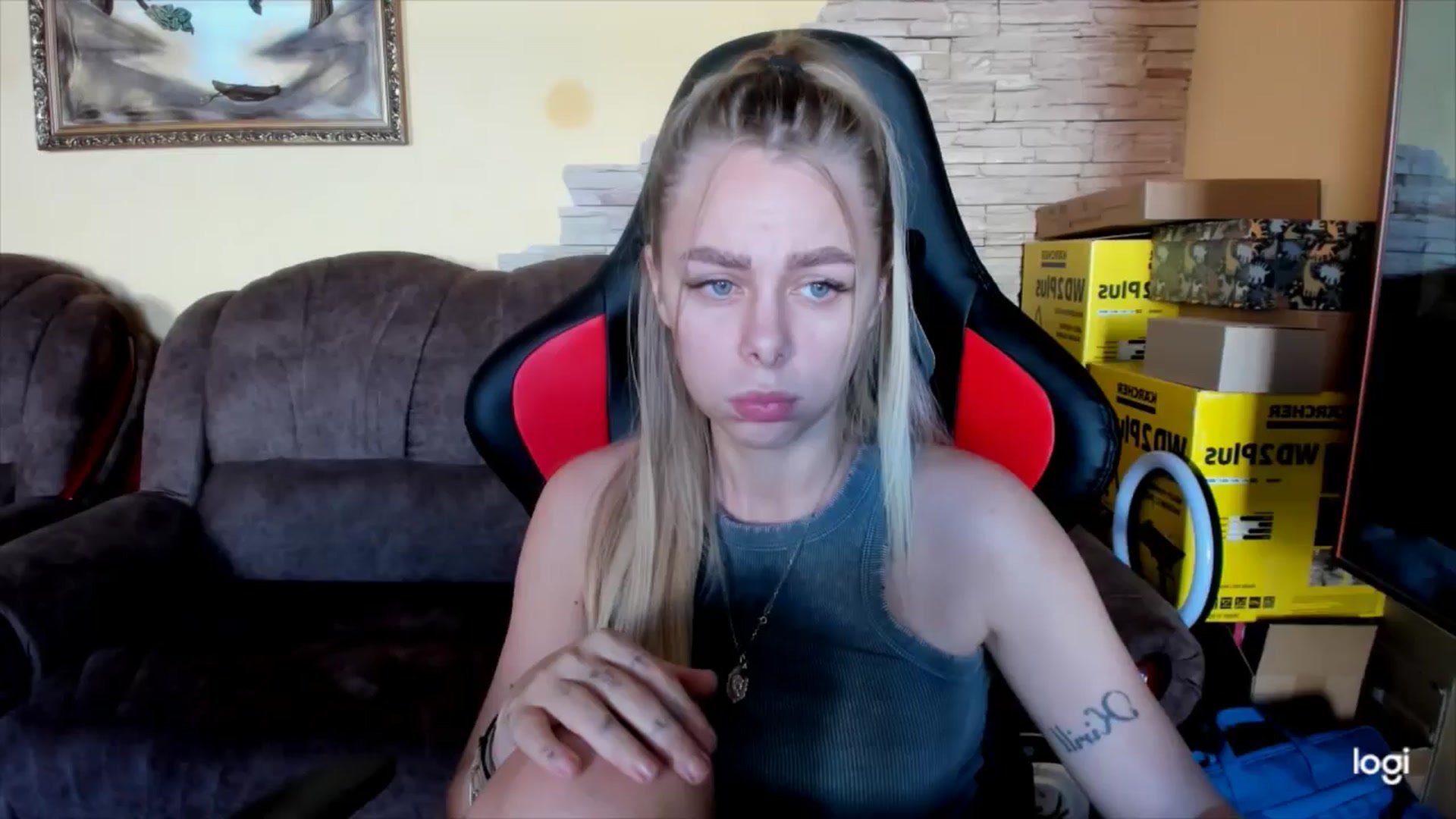 Gallery image thumbnail from YourPupsik's myfreecams stream on, 11/19/2024, 09:40 image 16 of 20