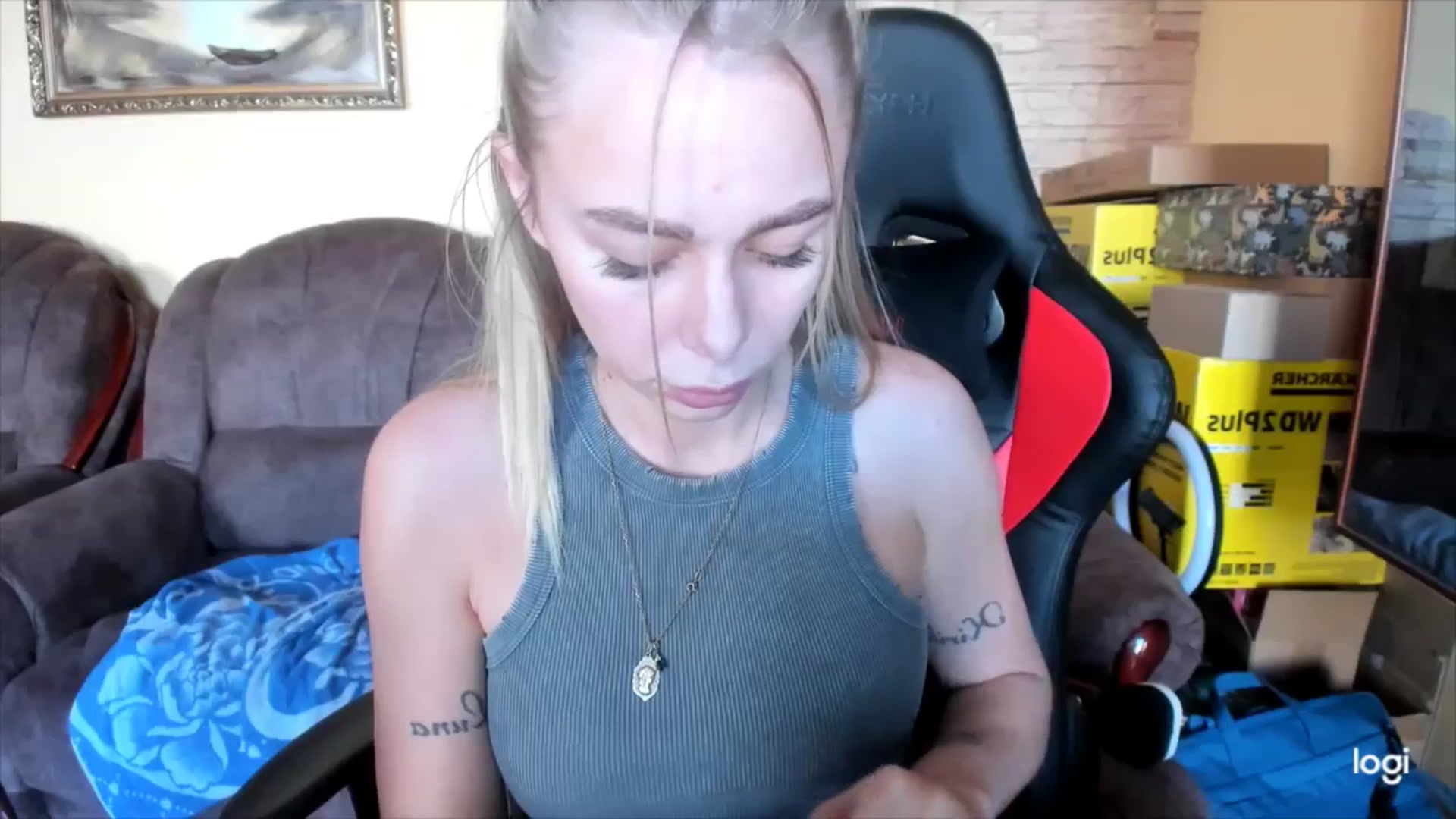 Gallery image thumbnail from YourPupsik's myfreecams stream on, 11/19/2024, 11:38 image 20 of 20