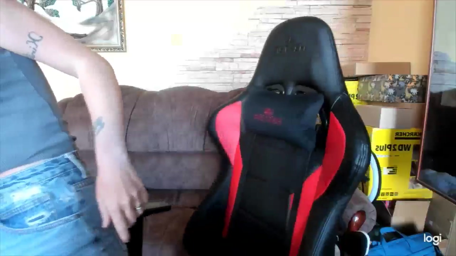 Gallery image thumbnail from YourPupsik's myfreecams stream on, 11/19/2024, 11:38 image 10 of 20