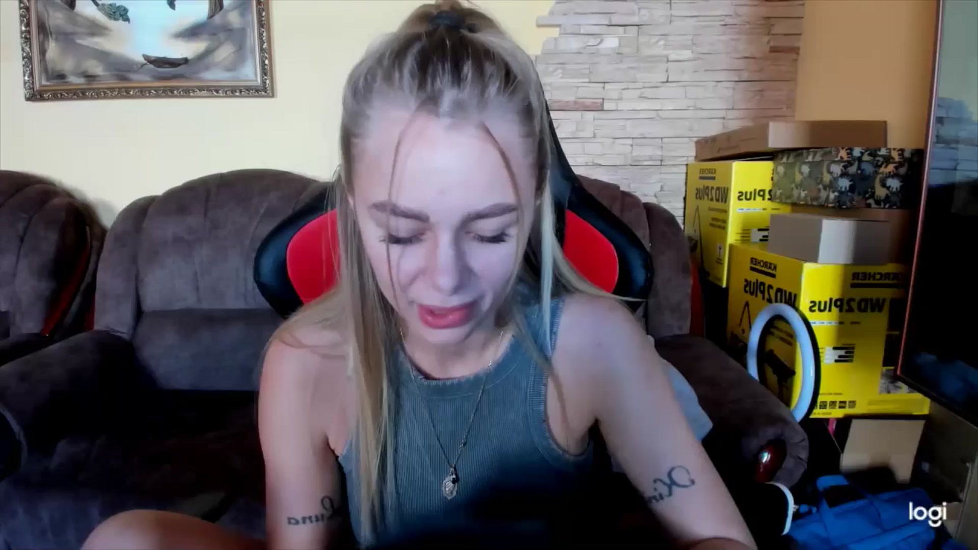 Gallery image thumbnail from YourPupsik's myfreecams stream on, 11/19/2024, 11:38 image 1 of 20
