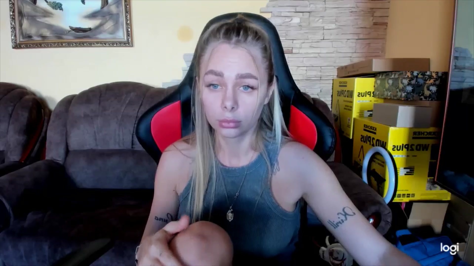 Gallery image thumbnail from YourPupsik's myfreecams stream on, 11/19/2024, 11:38 image 3 of 20