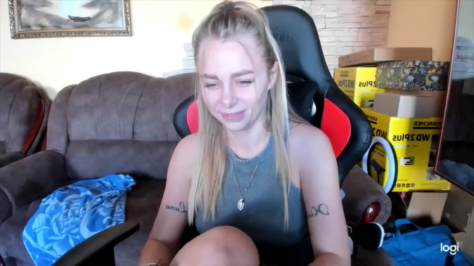 Gallery image thumbnail from YourPupsik's myfreecams stream on, 11/19/2024, 11:38 image 12 of 20