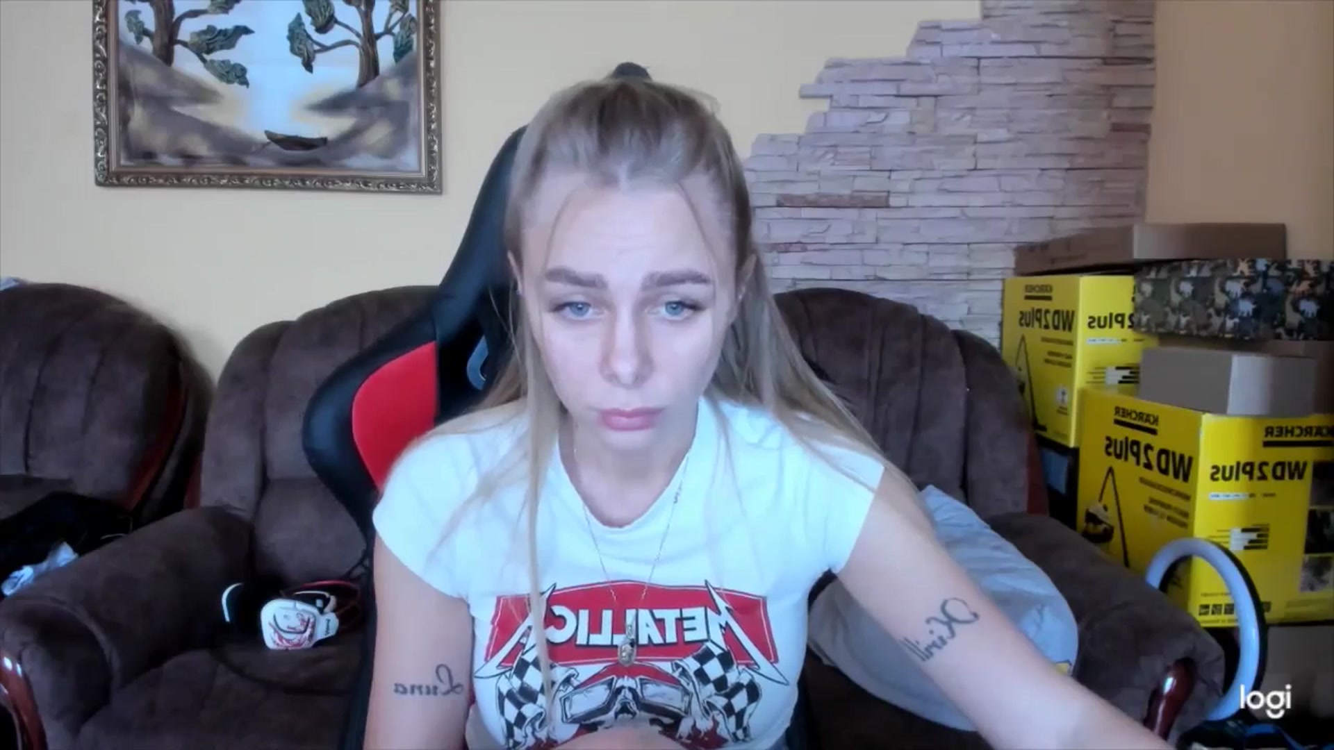 Gallery image thumbnail from YourPupsik's myfreecams stream on, 11/22/2024, 12:21 image 17 of 20