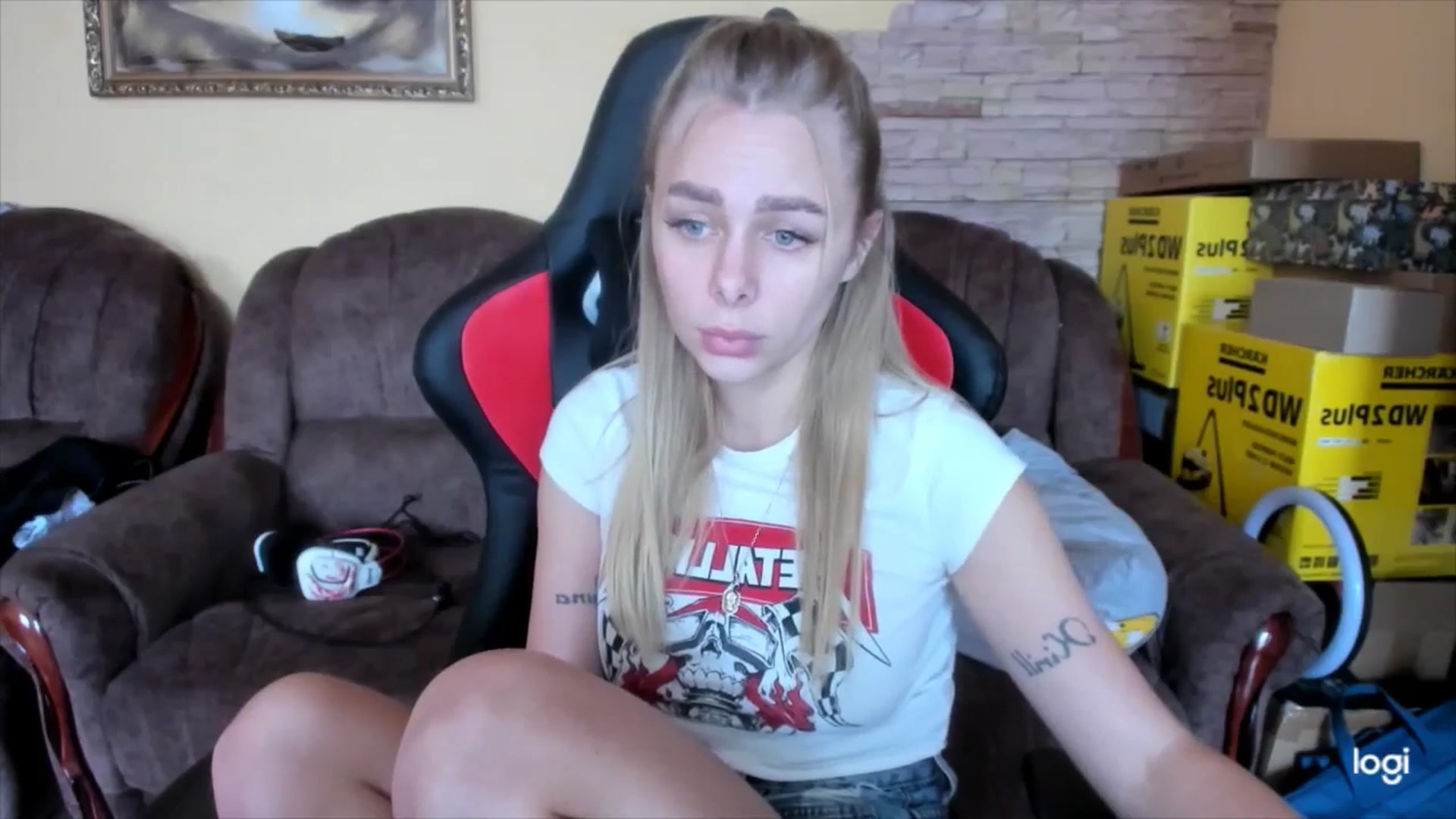 Gallery image thumbnail from YourPupsik's myfreecams stream on, 11/22/2024, 12:21 image 3 of 20
