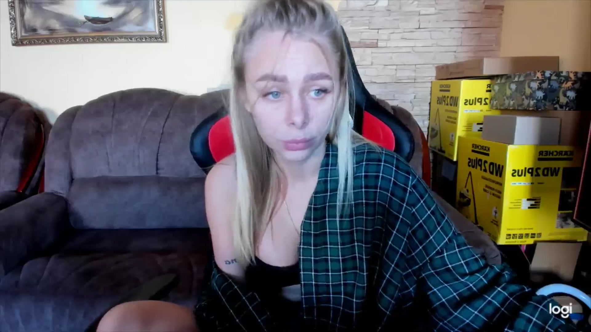Gallery image thumbnail from YourPupsik's myfreecams stream on, 11/25/2024, 11:43 image 15 of 20