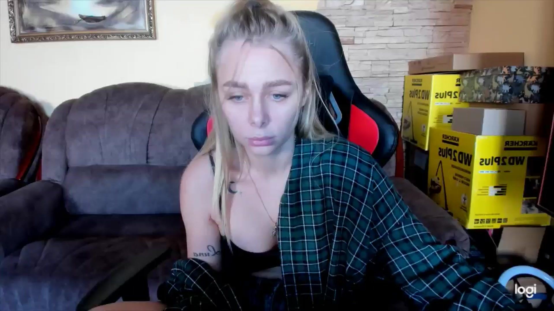 Gallery image thumbnail from YourPupsik's myfreecams stream on, 11/25/2024, 11:43 image 19 of 20