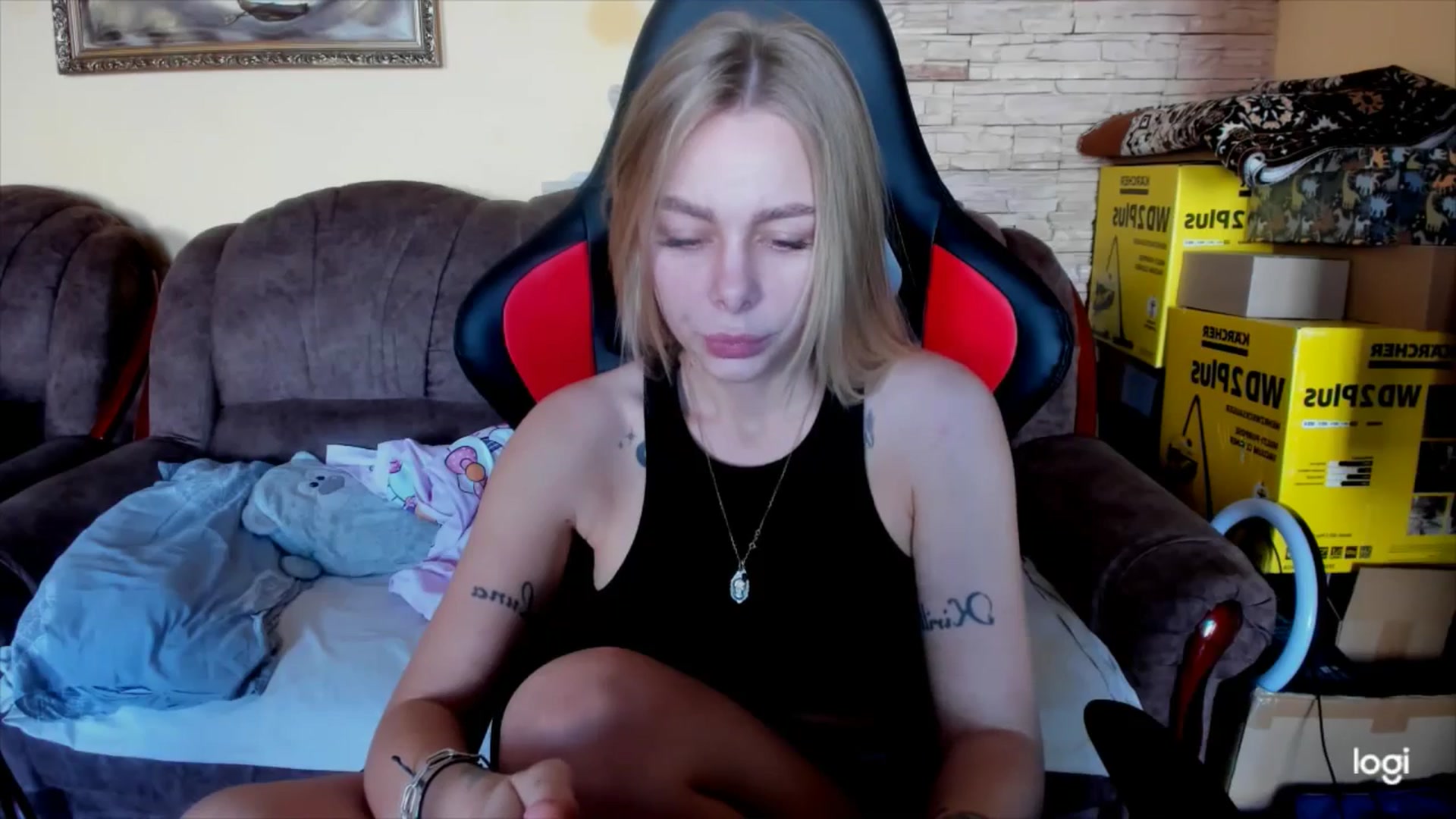 Gallery image thumbnail from YourPupsik's myfreecams stream on, 11/26/2024, 09:42 image 6 of 20