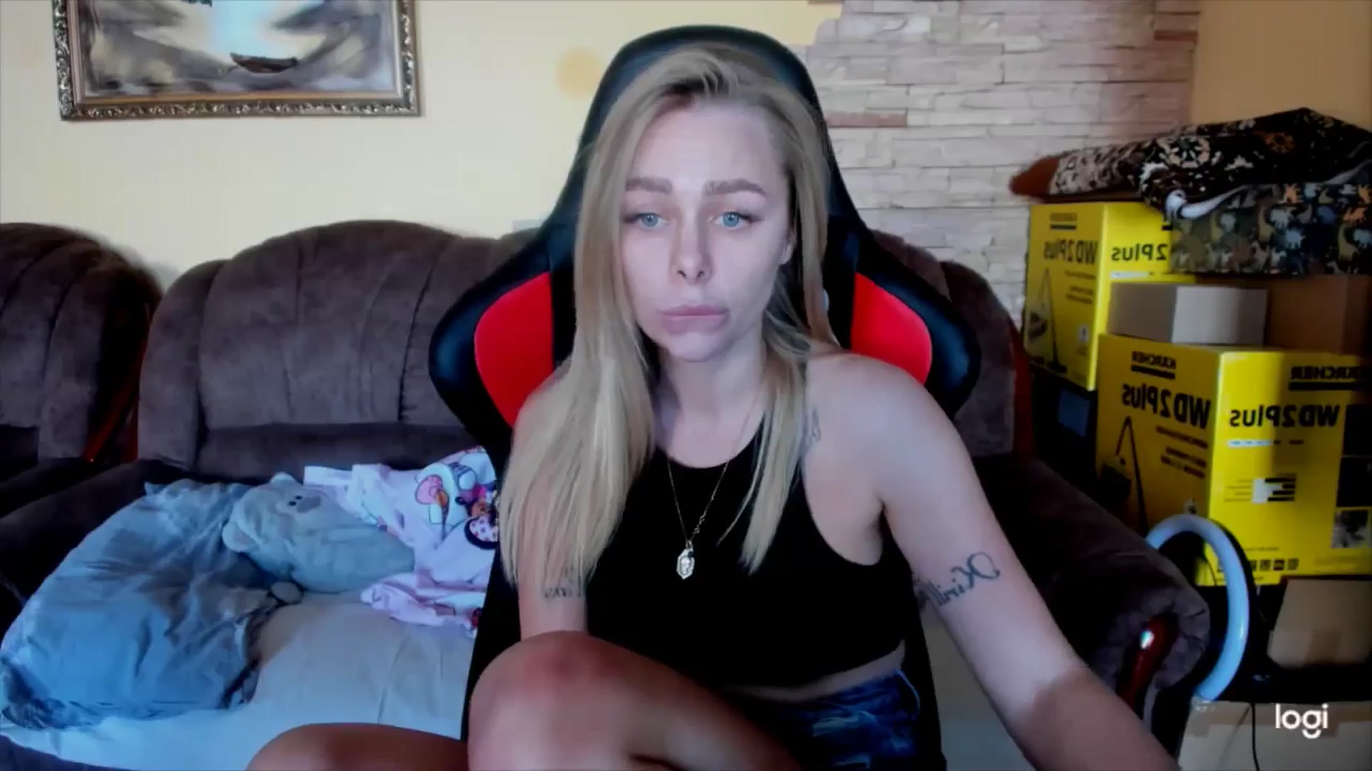 Gallery image thumbnail from YourPupsik's myfreecams stream on, 11/26/2024, 11:03 image 16 of 20