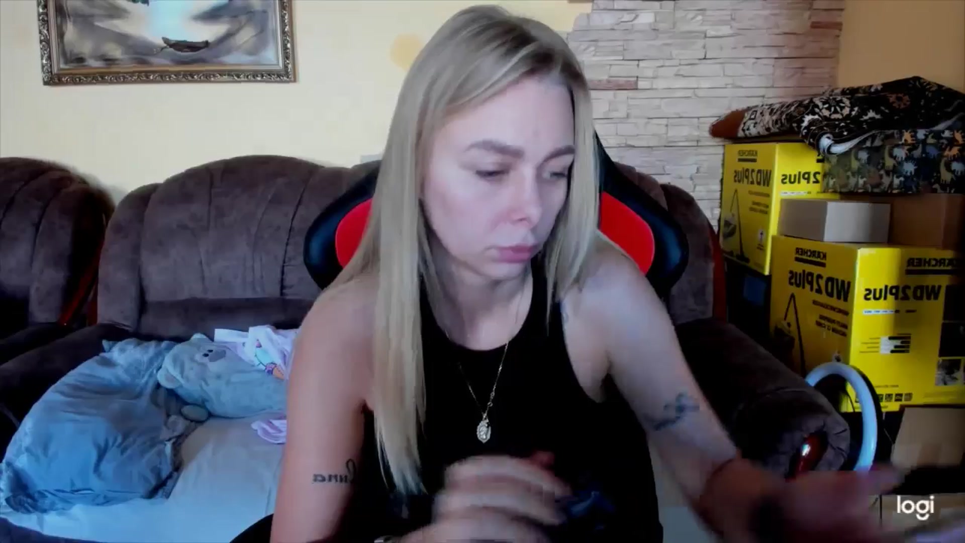 Gallery image thumbnail from YourPupsik's myfreecams stream on, 11/26/2024, 11:03 image 10 of 20