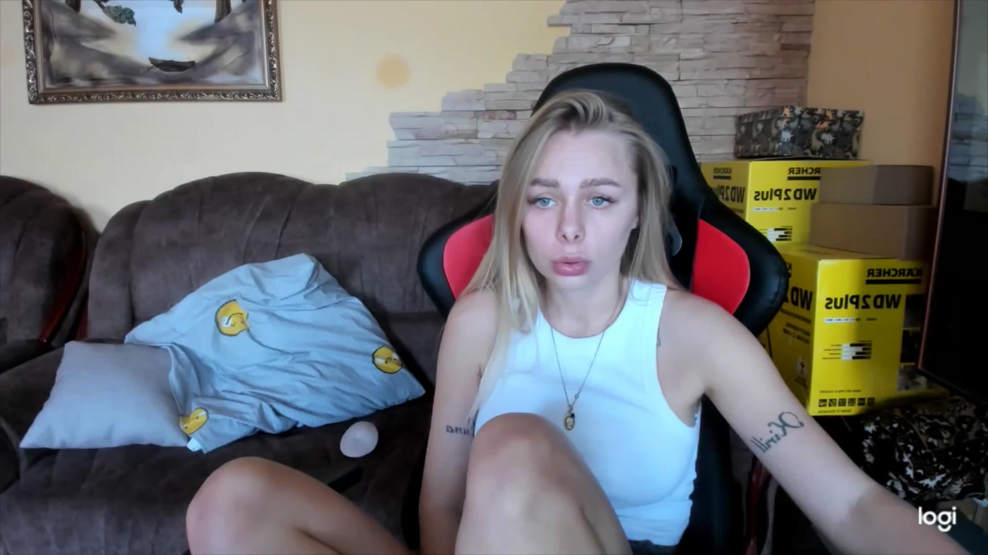 Gallery image thumbnail from YourPupsik's myfreecams stream on, 12/02/2024, 13:00 image 9 of 20