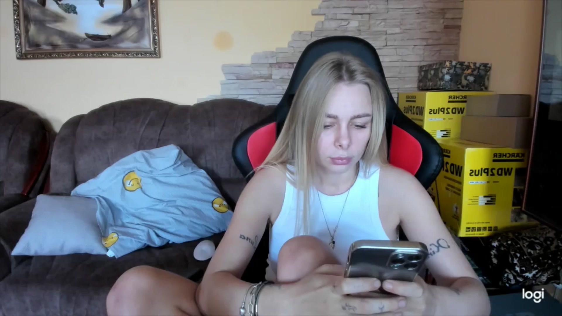 Gallery image thumbnail from YourPupsik's myfreecams stream on, 12/02/2024, 13:00 image 8 of 20