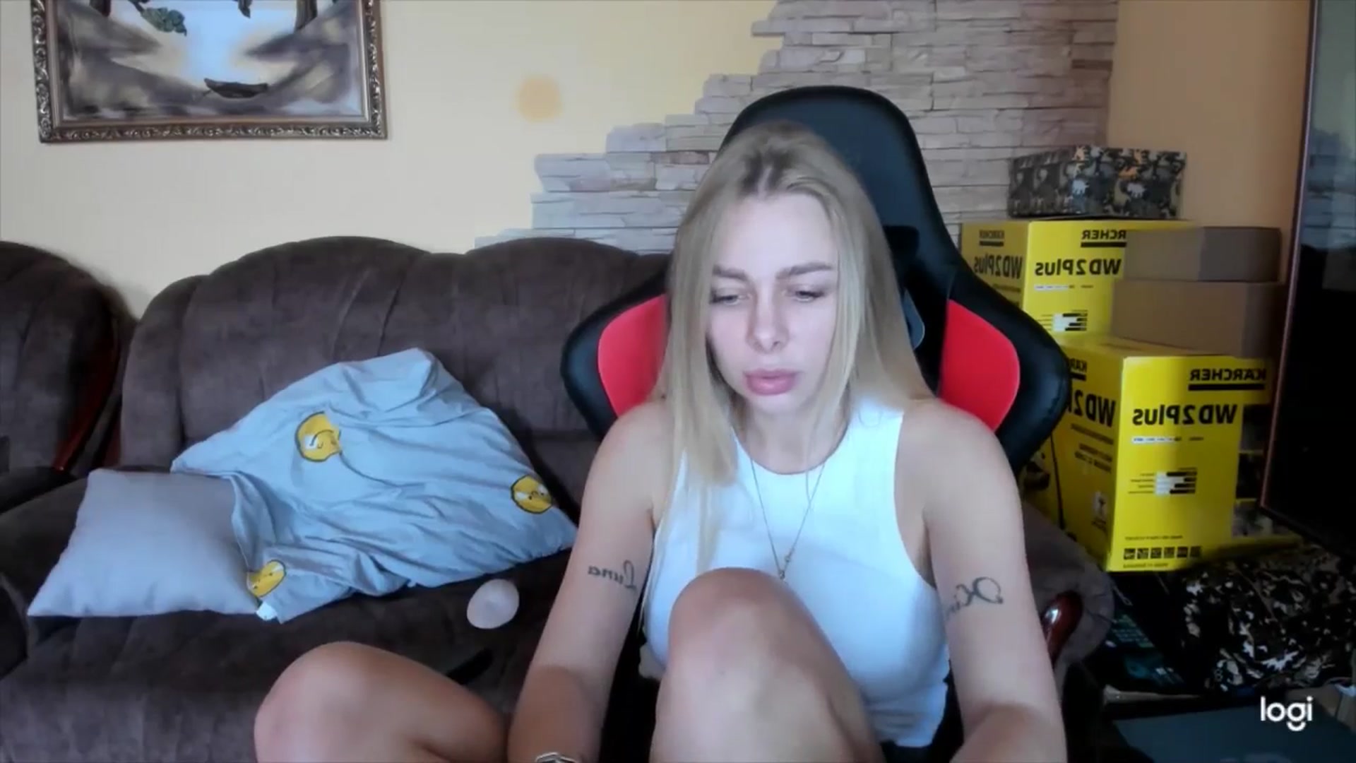 Gallery image thumbnail from YourPupsik's myfreecams stream on, 12/02/2024, 13:00 image 14 of 20