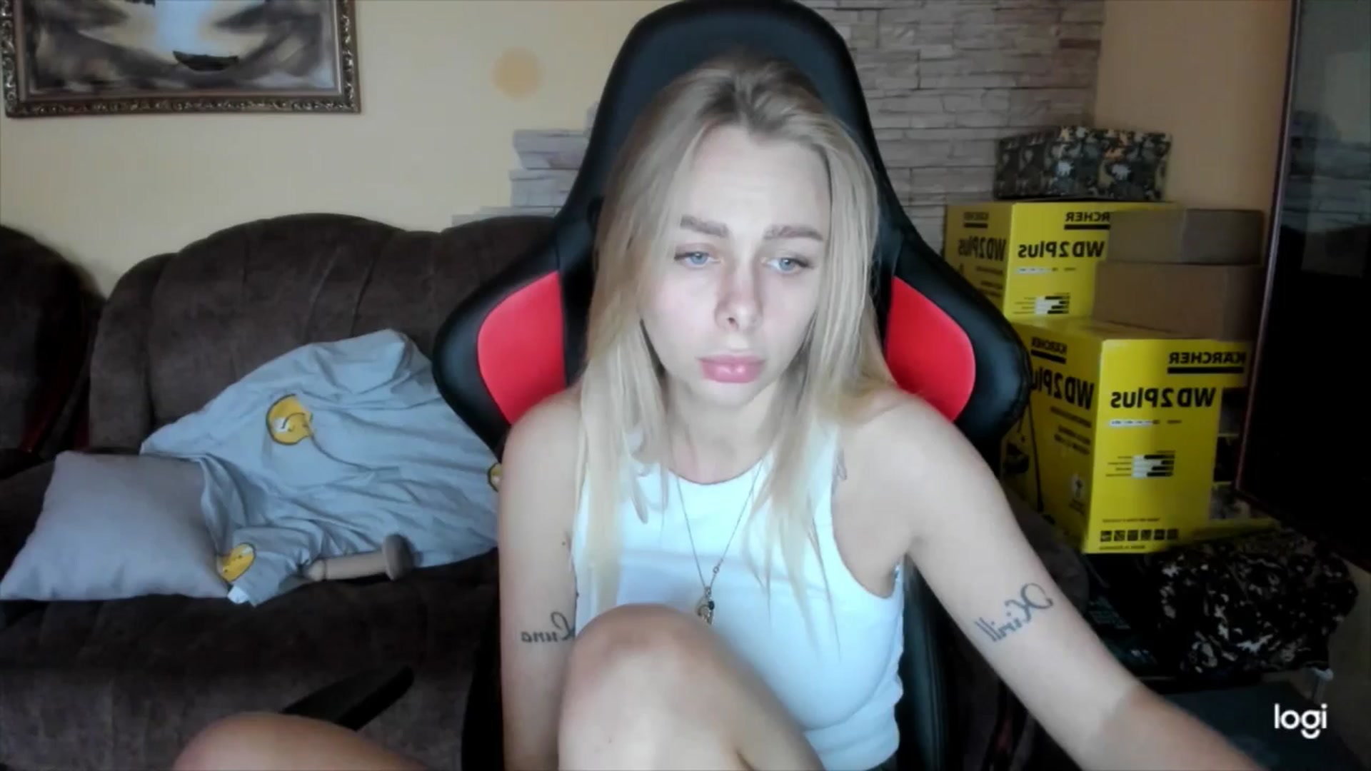 Gallery image thumbnail from YourPupsik's myfreecams stream on, 12/02/2024, 13:46 image 15 of 20