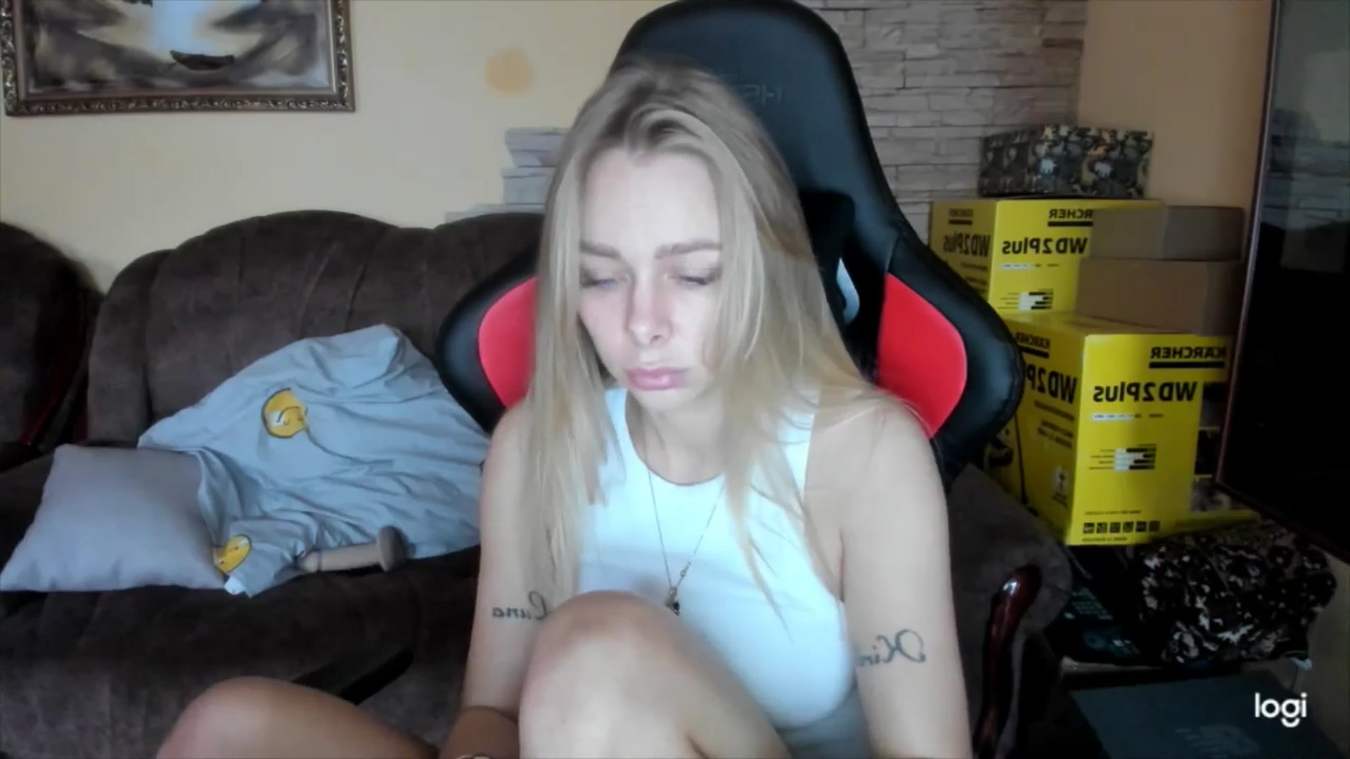 Gallery image thumbnail from YourPupsik's myfreecams stream on, 12/02/2024, 13:46 image 10 of 20