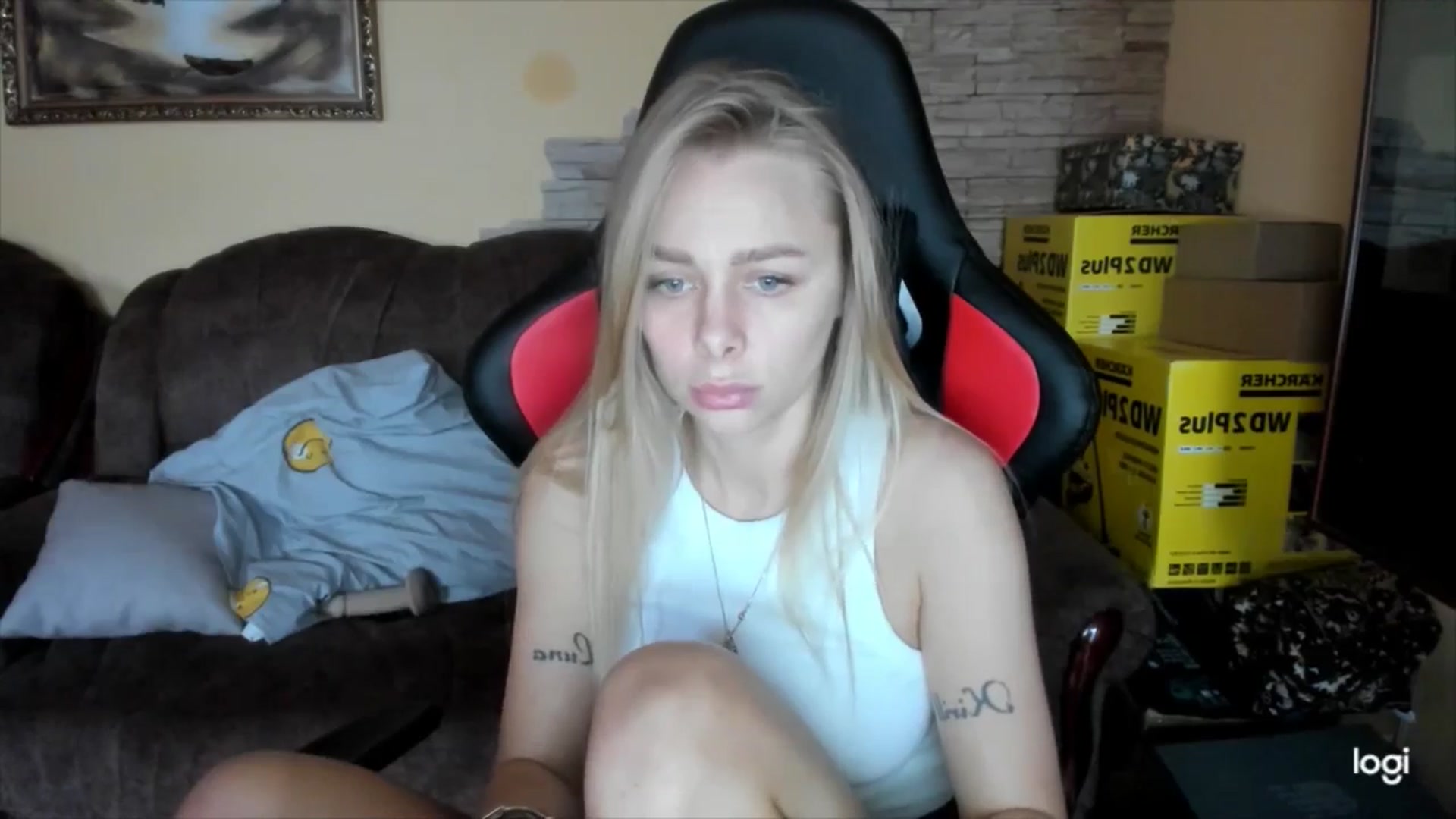 Gallery image thumbnail from YourPupsik's myfreecams stream on, 12/02/2024, 13:46 image 18 of 20
