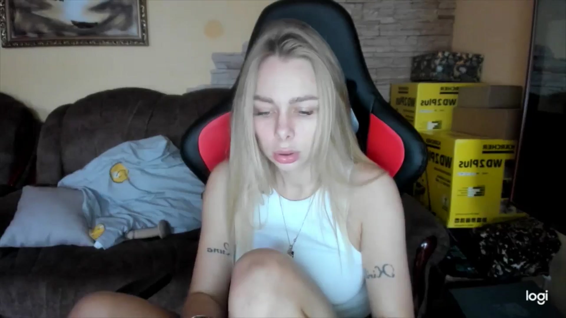 Gallery image thumbnail from YourPupsik's myfreecams stream on, 12/02/2024, 13:46 image 16 of 20