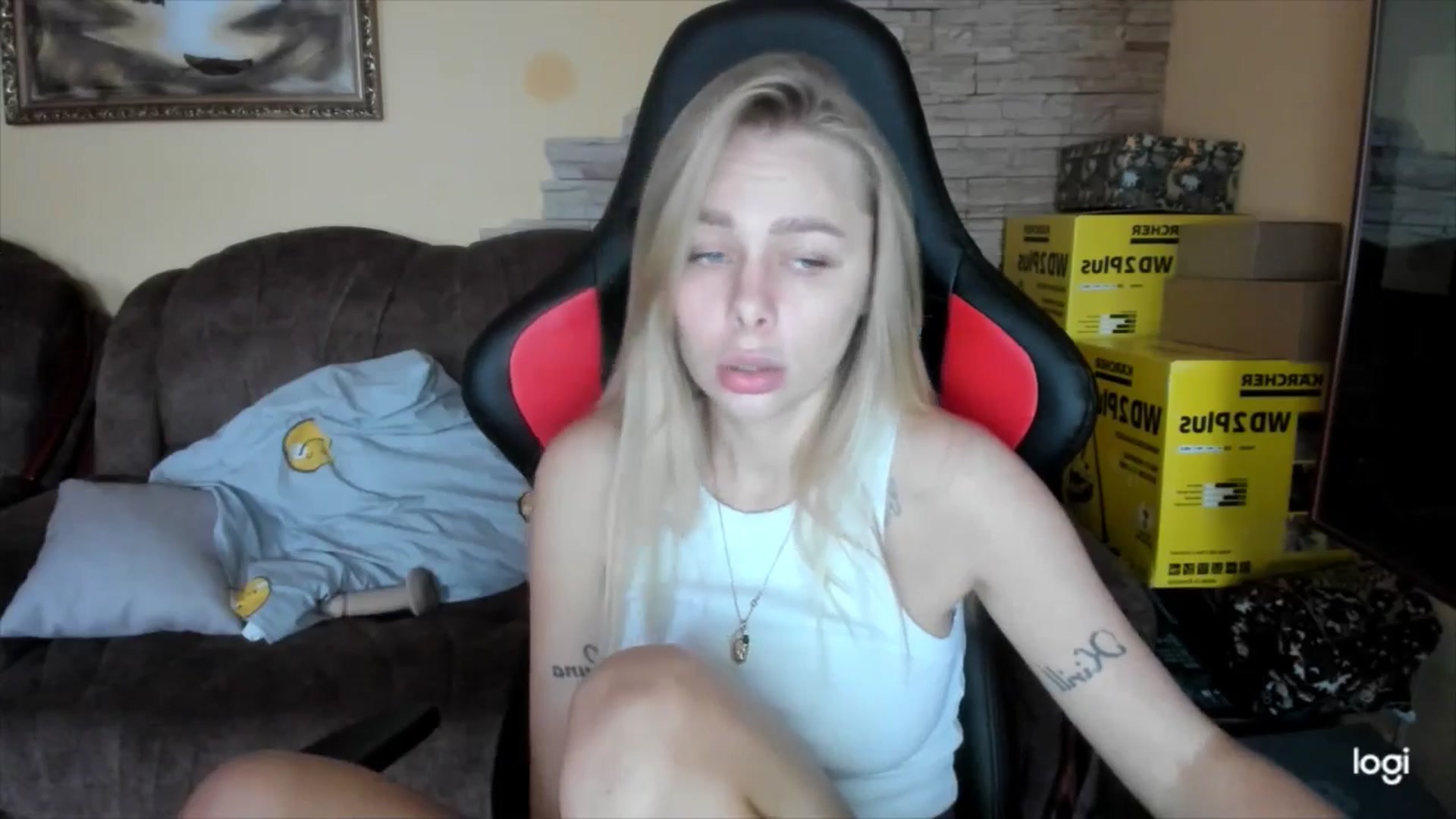 Gallery image thumbnail from YourPupsik's myfreecams stream on, 12/02/2024, 13:46 image 12 of 20