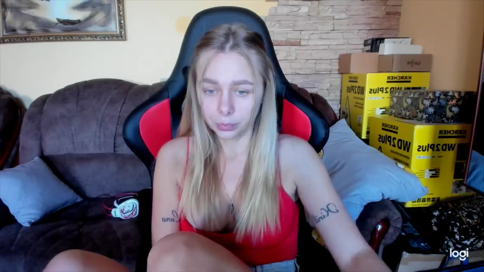 Gallery image thumbnail from YourPupsik's myfreecams stream on, 12/14/2024, 13:21 image 14 of 20