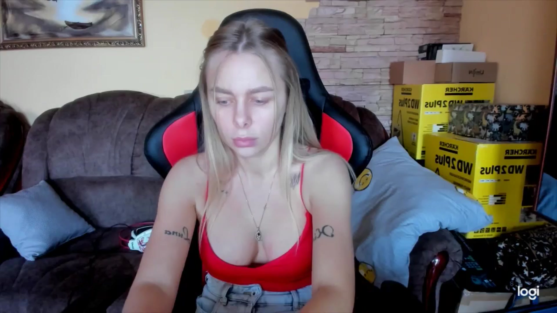 Gallery image thumbnail from YourPupsik's myfreecams stream on, 12/14/2024, 13:21 image 19 of 20