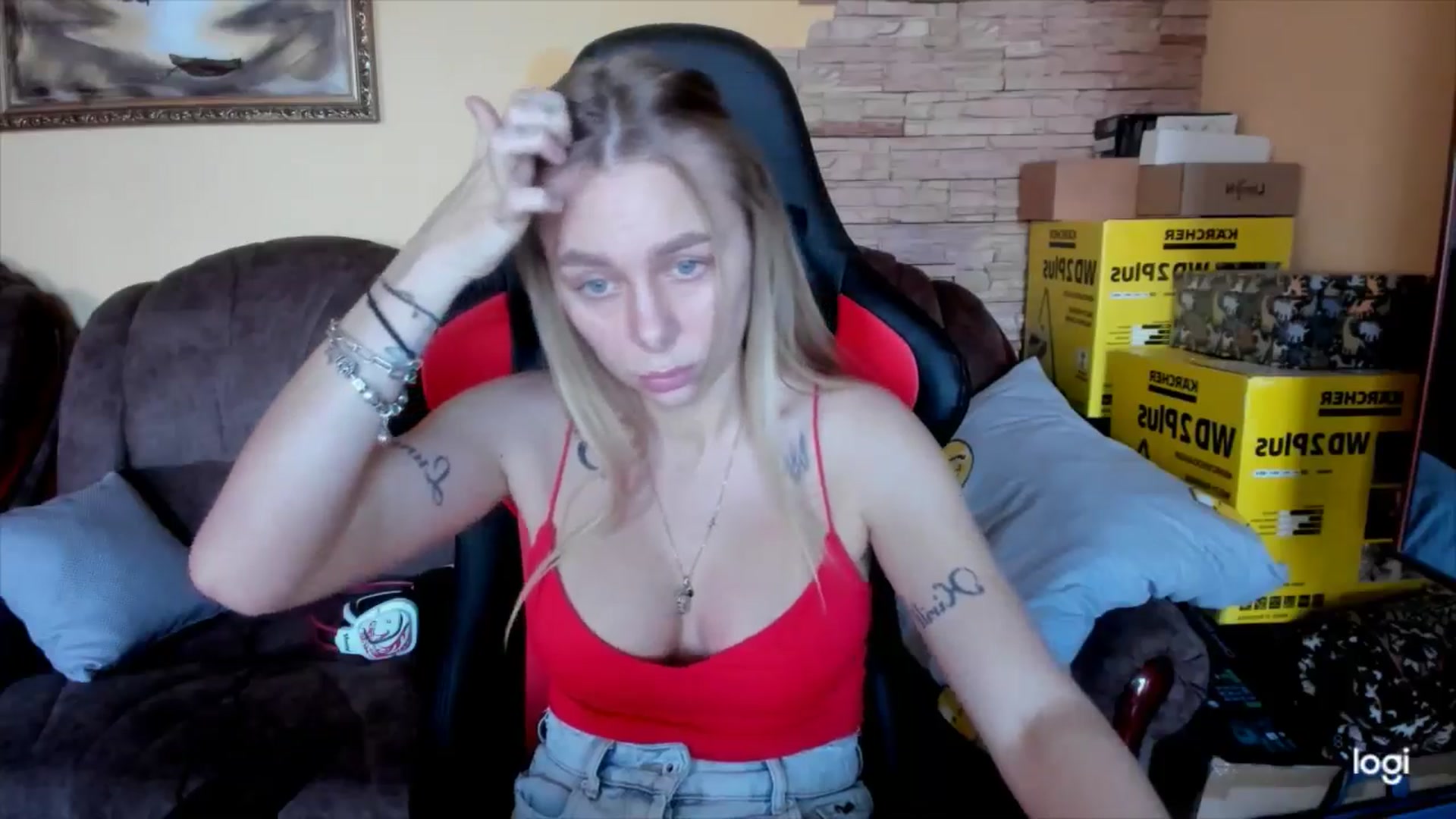 Gallery image thumbnail from YourPupsik's myfreecams stream on, 12/14/2024, 13:21 image 18 of 20
