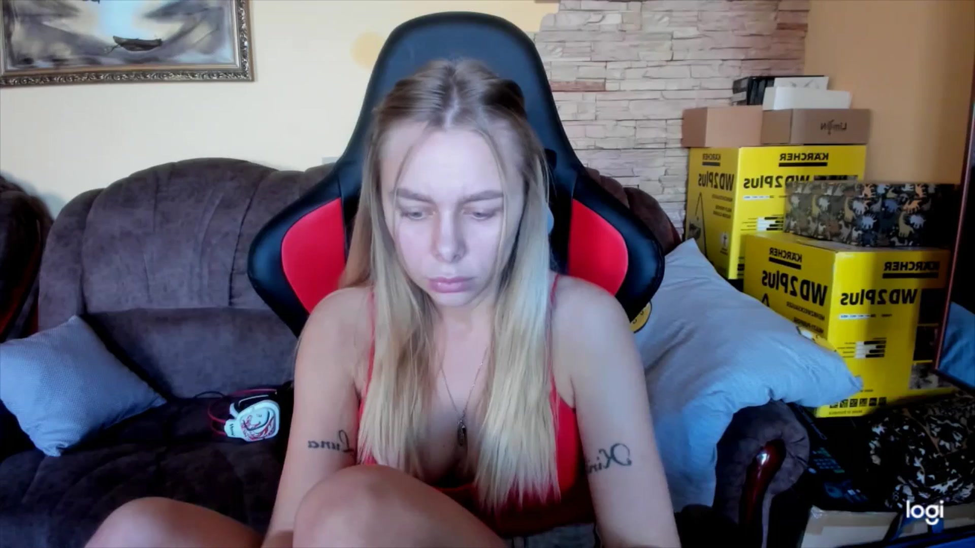 Gallery image thumbnail from YourPupsik's myfreecams stream on, 12/14/2024, 13:21 image 12 of 20