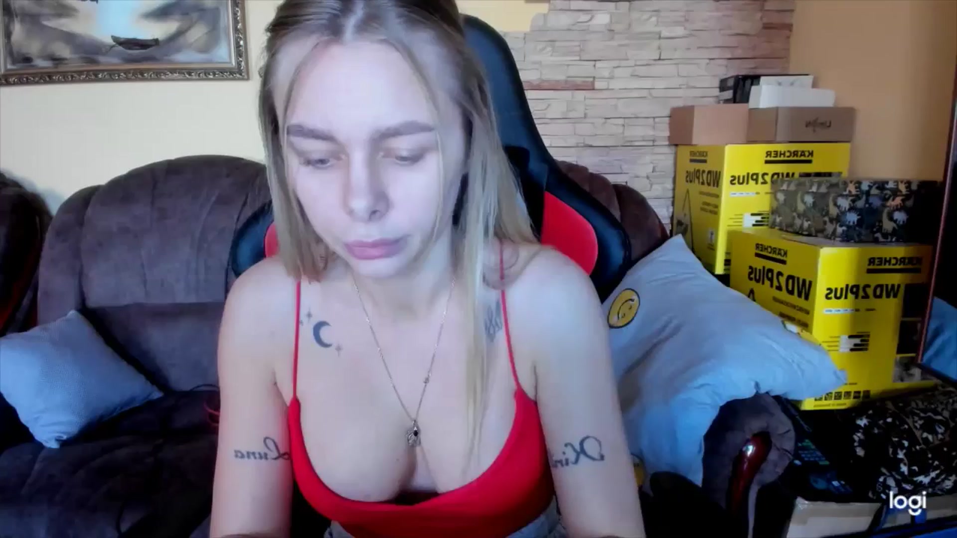 Gallery image thumbnail from YourPupsik's myfreecams stream on, 12/14/2024, 13:21 image 16 of 20