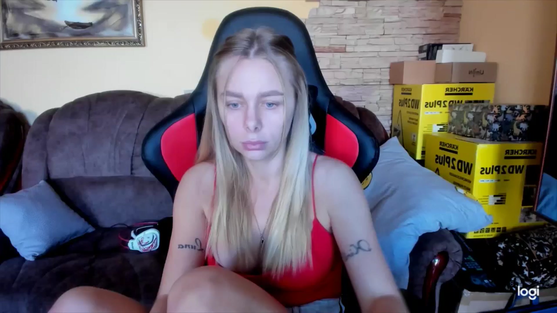 Gallery image thumbnail from YourPupsik's myfreecams stream on, 12/14/2024, 13:21 image 15 of 20