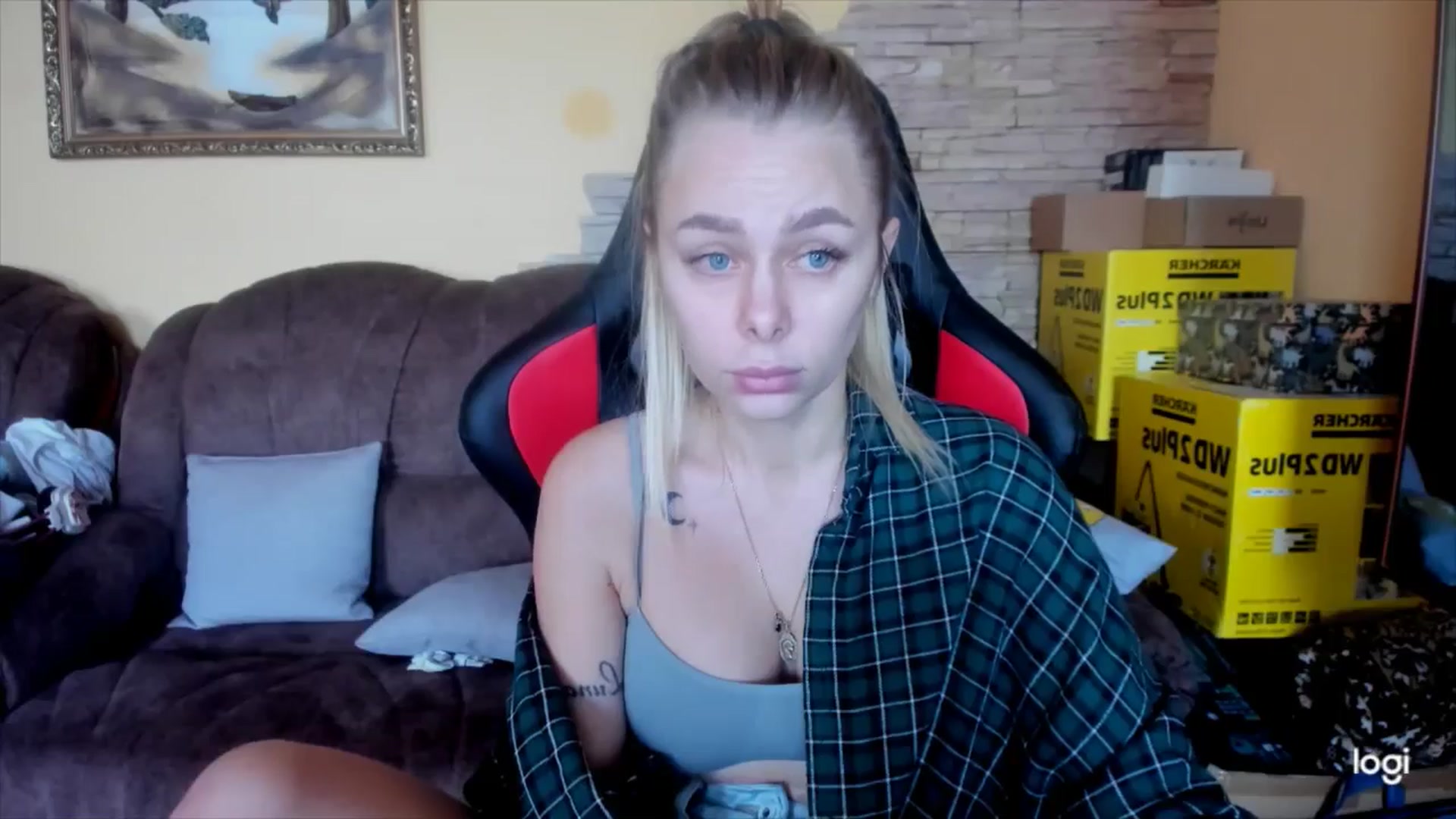 Gallery image thumbnail from YourPupsik's myfreecams stream on, 12/20/2024, 09:16 image 18 of 20
