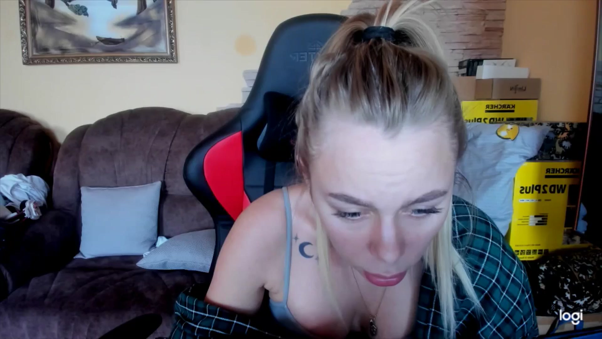 Gallery image thumbnail from YourPupsik's myfreecams stream on, 12/20/2024, 10:36 image 19 of 20