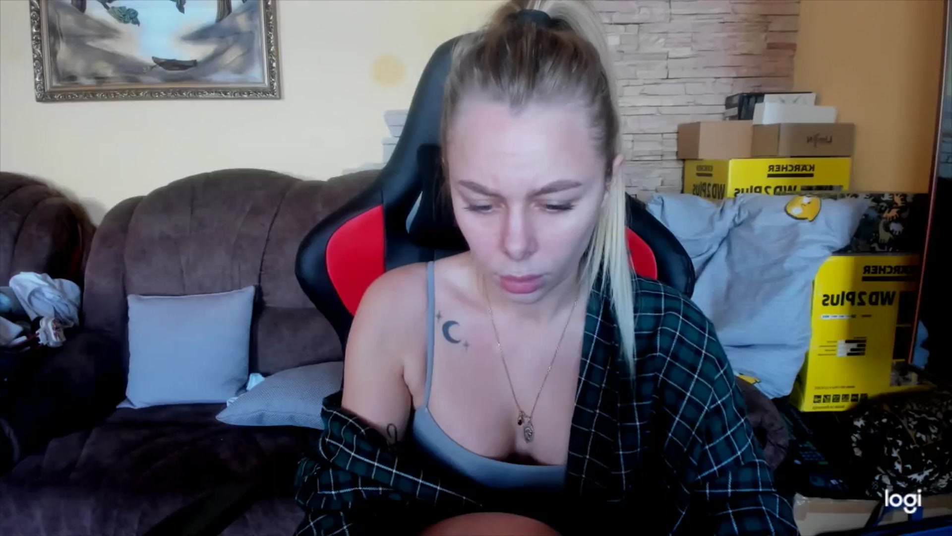 Gallery image thumbnail from YourPupsik's myfreecams stream on, 12/20/2024, 10:36 image 14 of 20