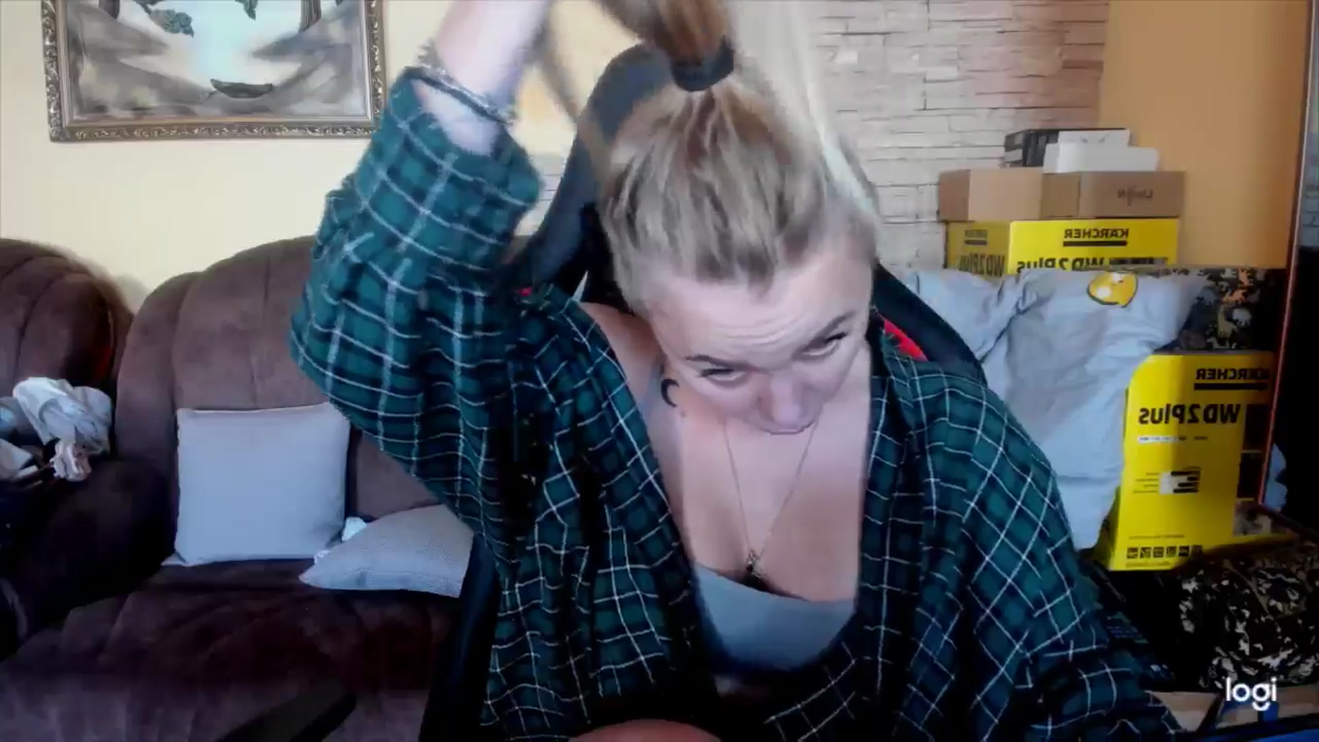 Gallery image thumbnail from YourPupsik's myfreecams stream on, 12/20/2024, 10:36 image 17 of 20