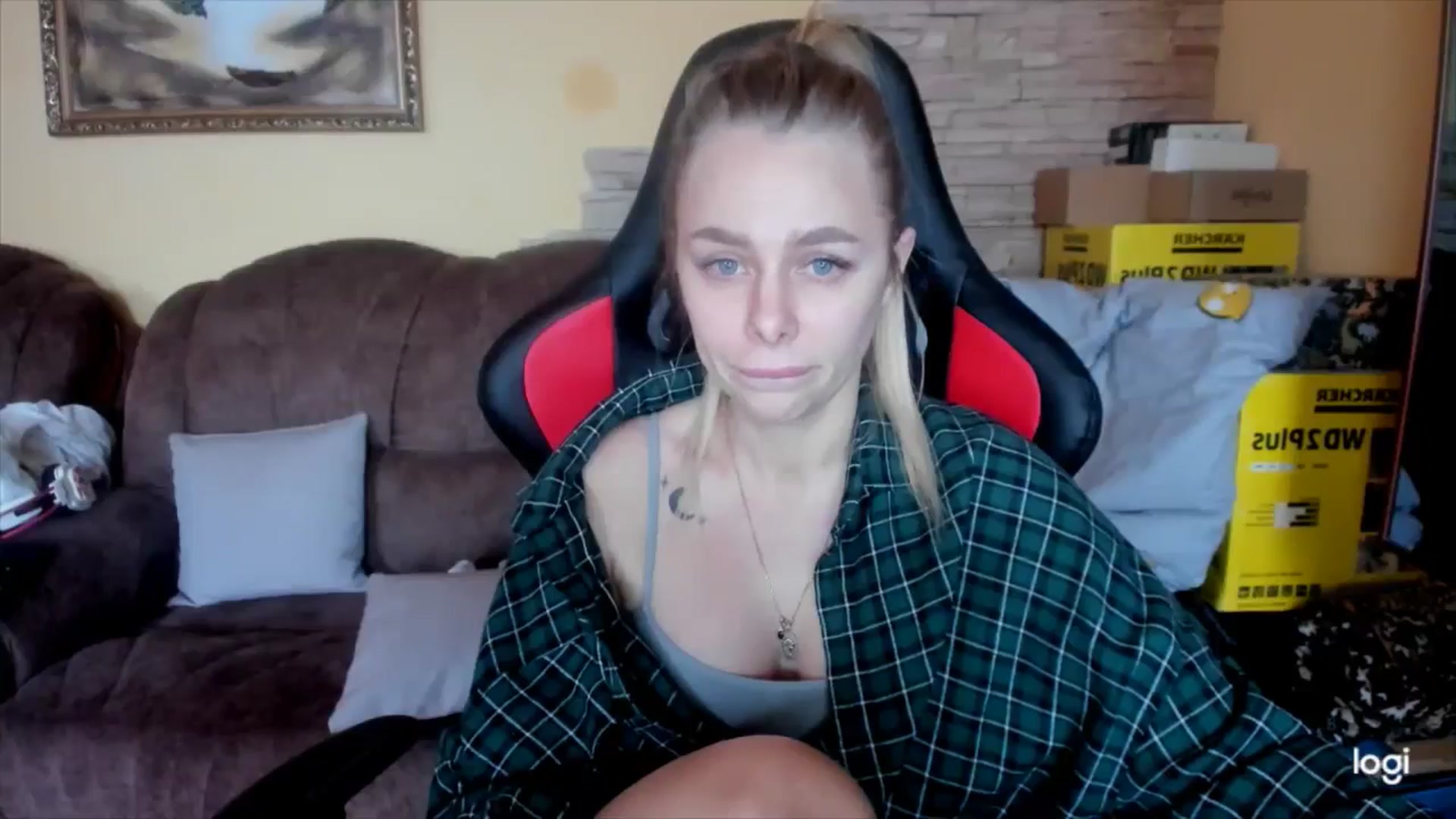 Gallery image thumbnail from YourPupsik's myfreecams stream on, 12/20/2024, 12:27 image 18 of 20
