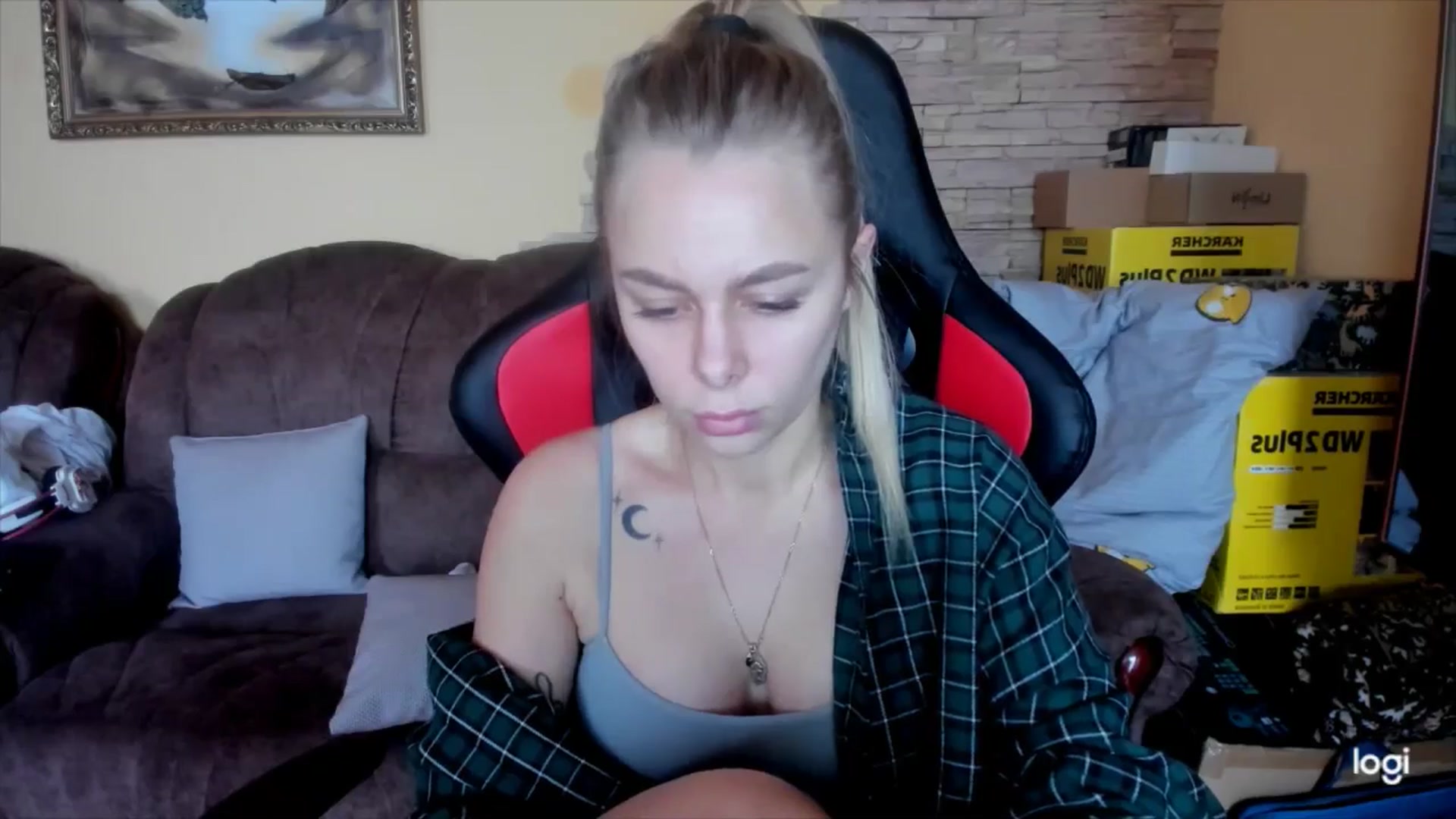 Gallery image thumbnail from YourPupsik's myfreecams stream on, 12/20/2024, 12:27 image 12 of 20